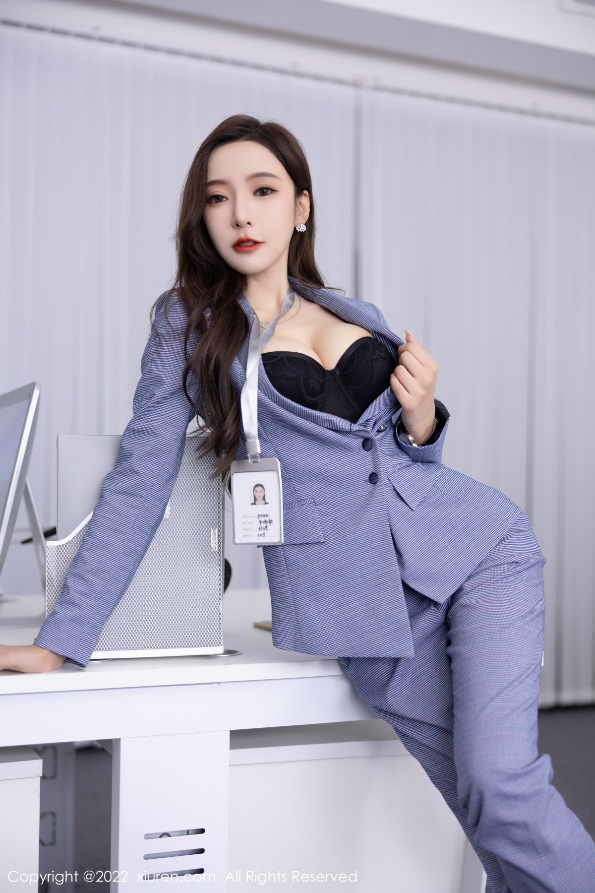xgyw.top_XiuRen第5629期_女神王馨瑶yanni私房脱蓝灰职业装露性感黑色内衣丰满诱惑写真82P