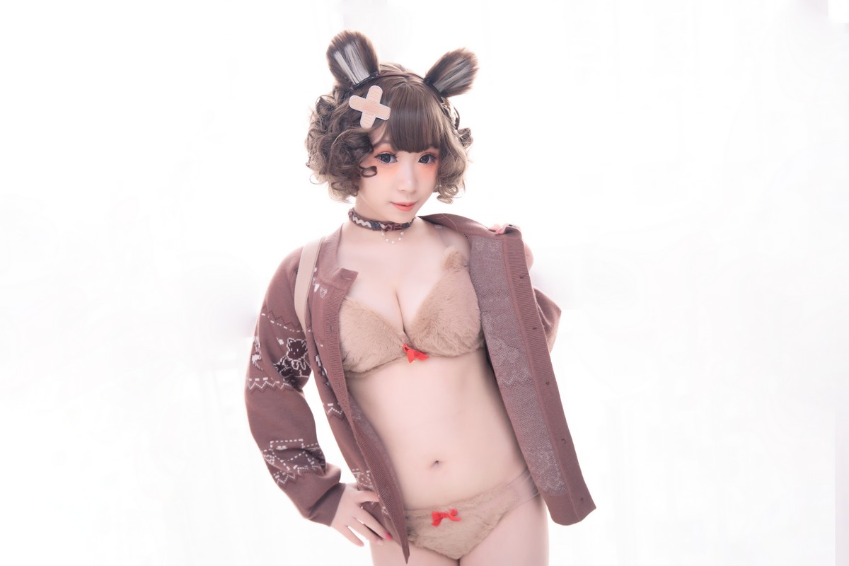 xgyw.top_网络美女胡桃猫Kurumineko熊熊主题私房半脱露傲人豪乳遮点惹火诱惑写真221P