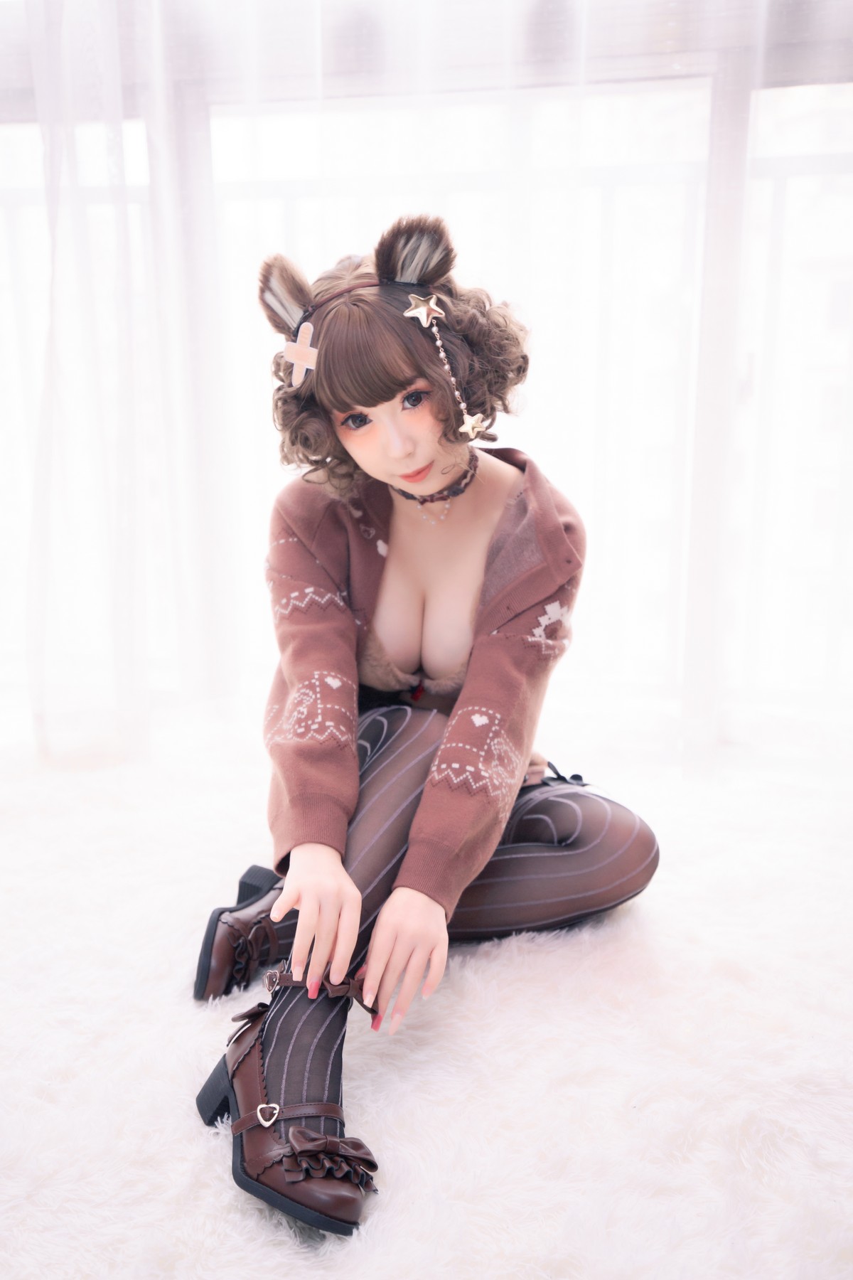 xgyw.top_网络美女胡桃猫Kurumineko熊熊主题私房半脱露傲人豪乳遮点惹火诱惑写真221P