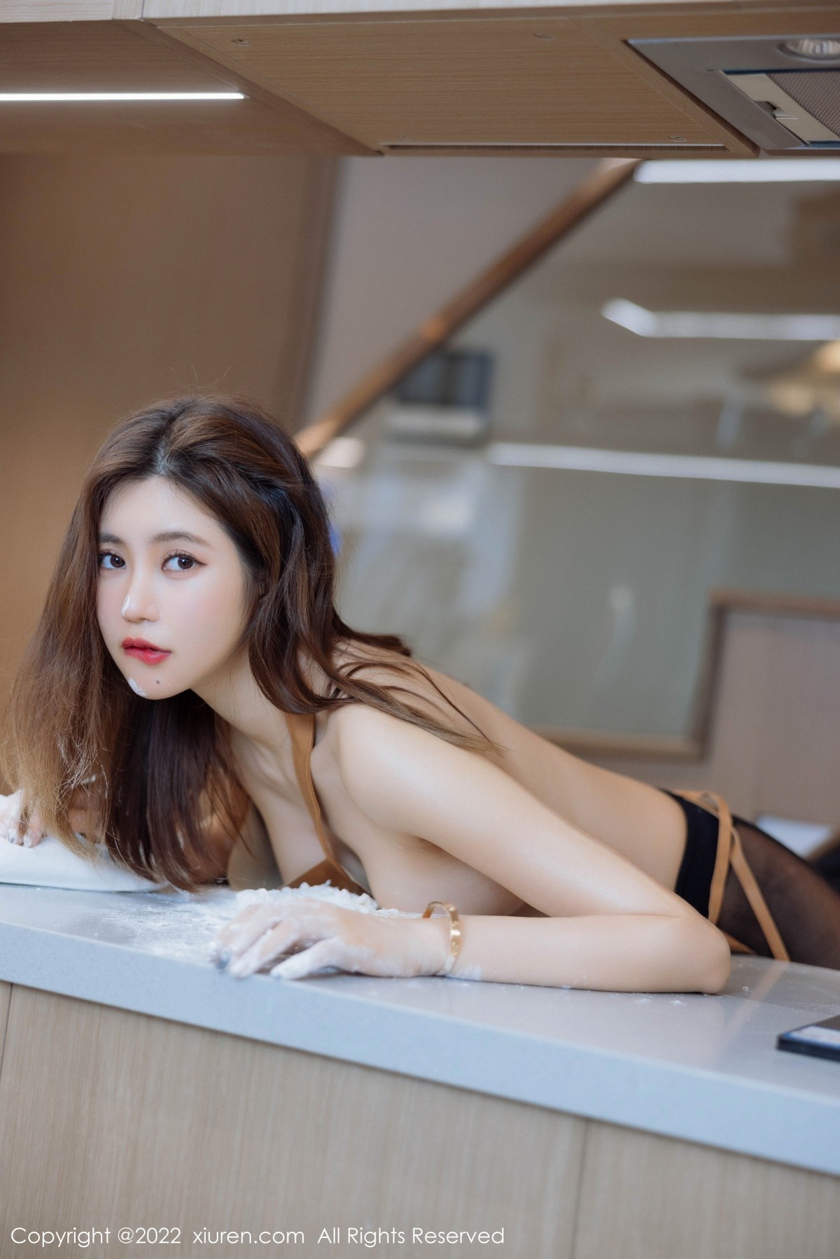 xgyw.top_XiuRen第5634期_女神绮里嘉ula淡粉色连衣短裙 性感真空厨娘围裙撩人诱惑写真63P