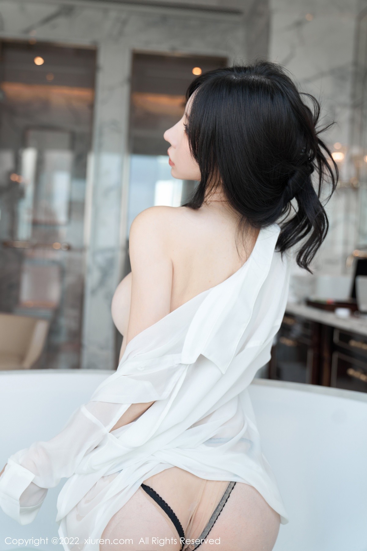 xgyw.top_XiuRen第5638期_女神周于希Sally心愿旅拍浴缸场景性感白色轻透衣湿身诱惑写真84P