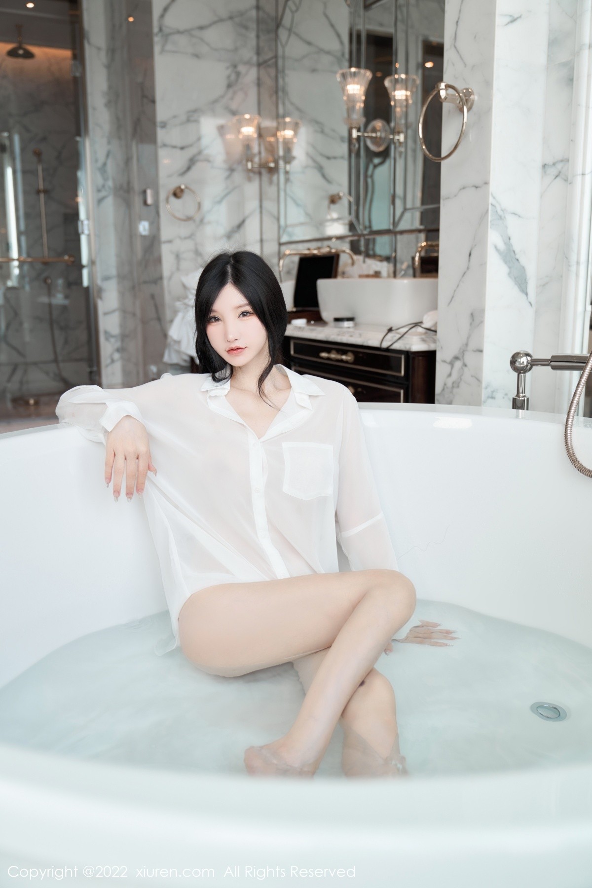 xgyw.top_XiuRen第5638期_女神周于希Sally心愿旅拍浴缸场景性感白色轻透衣湿身诱惑写真84P