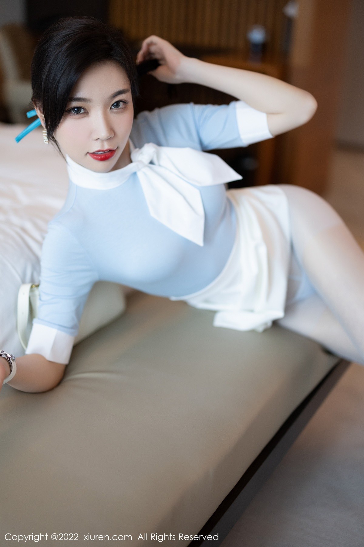 xgyw.top_XiuRen第5643期_女神徐莉芝Booty淡蓝上衣配白短裙露诱人变色丝袜迷人诱惑写真85P