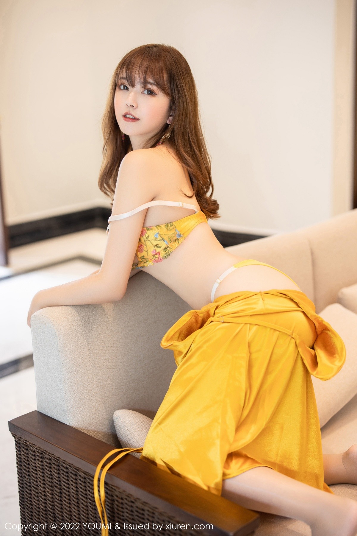 xgyw.top_[YouMi尤蜜荟]Vol.847_模特张思允Nice西双版纳旅拍黄色吊带长裙露轻透内衣诱惑写真70P