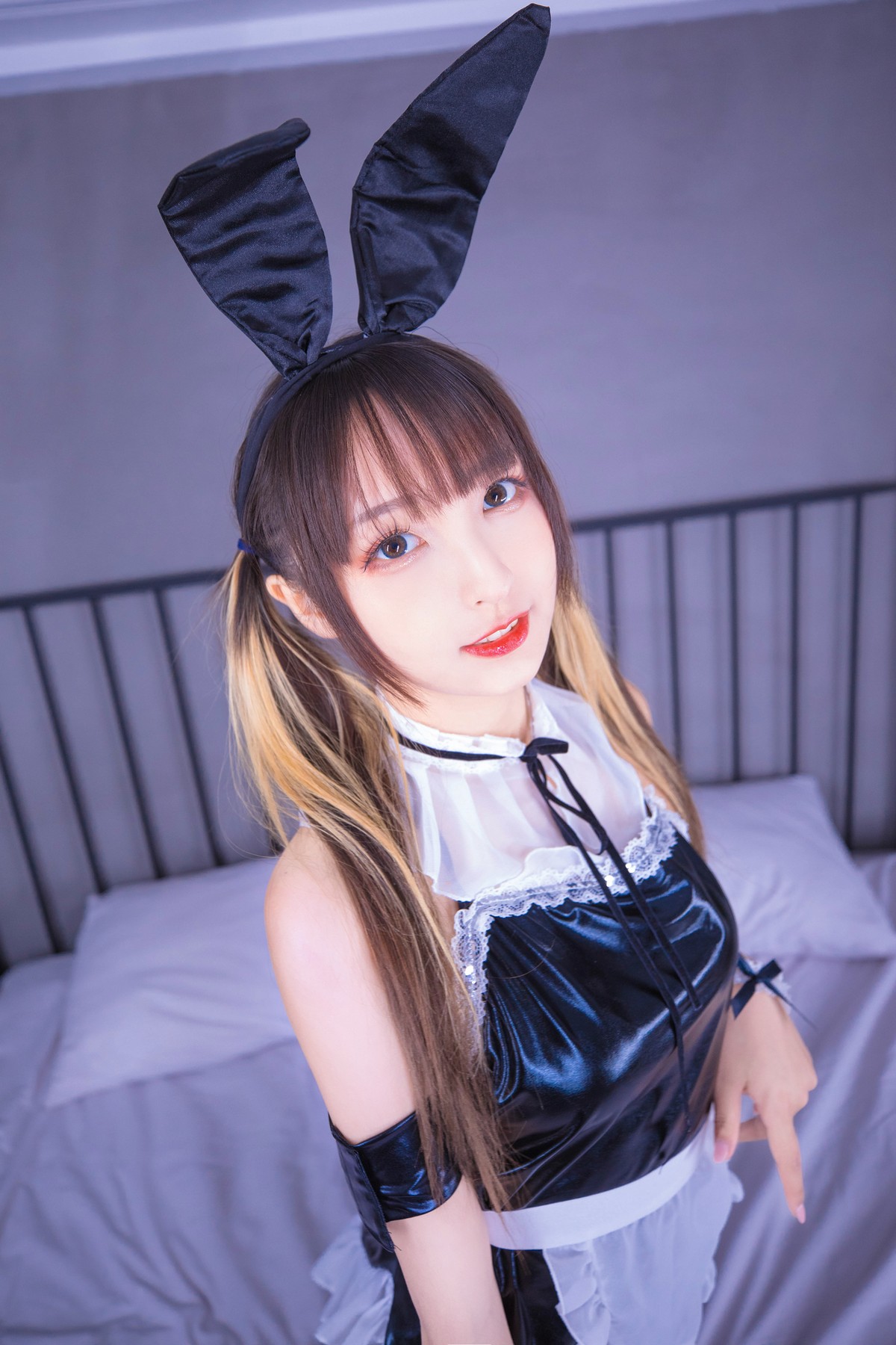 xgyw.top_萝莉美女神楽板真冬兔子时间主题私房性感兔女郎系列超薄丝袜秀翘臀诱惑写真150P