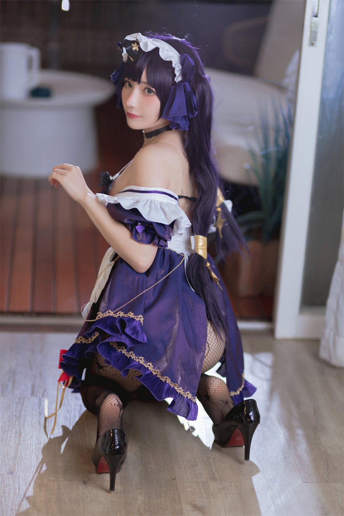 xgyw.top_网络美女是三不是世w原神莫娜女仆主题性感低胸女仆装配黑丝网袜诱惑写真55P