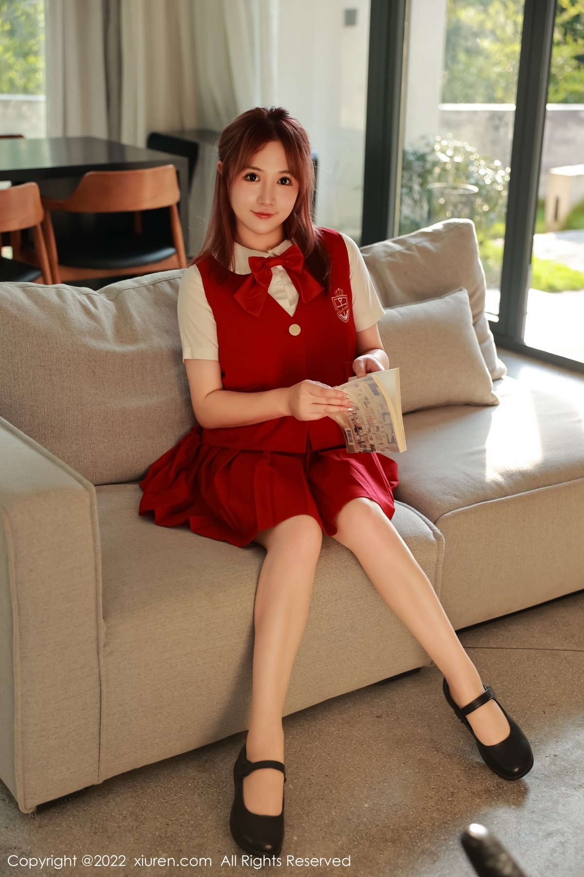 xgyw.top_XiuRen第5652期_模特养乐多DoDo性感红色学妹服饰露浅色内衣原色丝袜诱惑写真56P