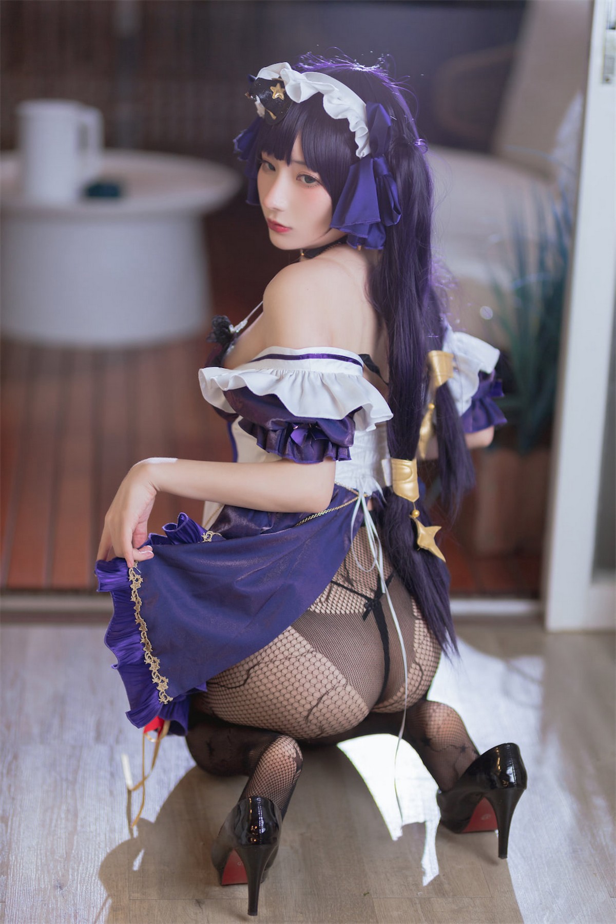 xgyw.top_网络美女是三不是世w原神莫娜女仆主题性感低胸女仆装配黑丝网袜诱惑写真55P