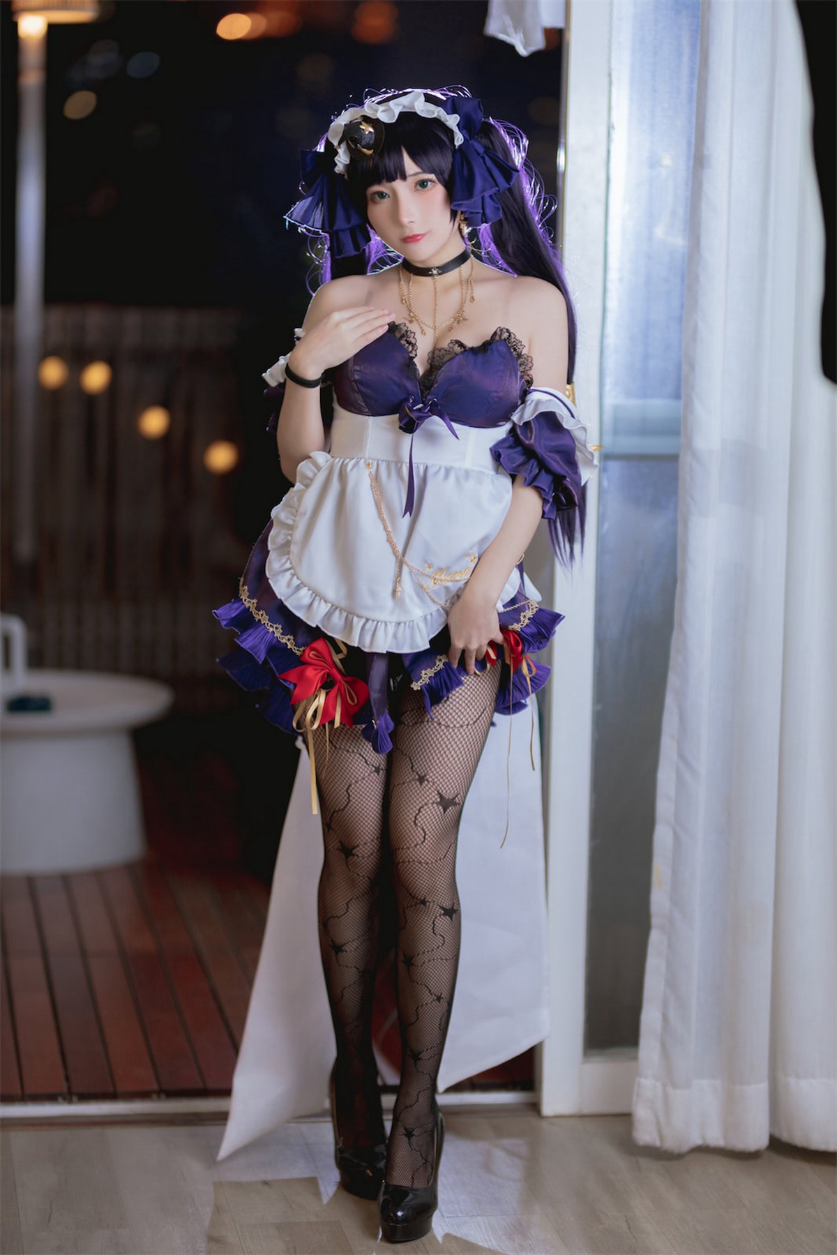 xgyw.top_网络美女是三不是世w原神莫娜女仆主题性感低胸女仆装配黑丝网袜诱惑写真55P