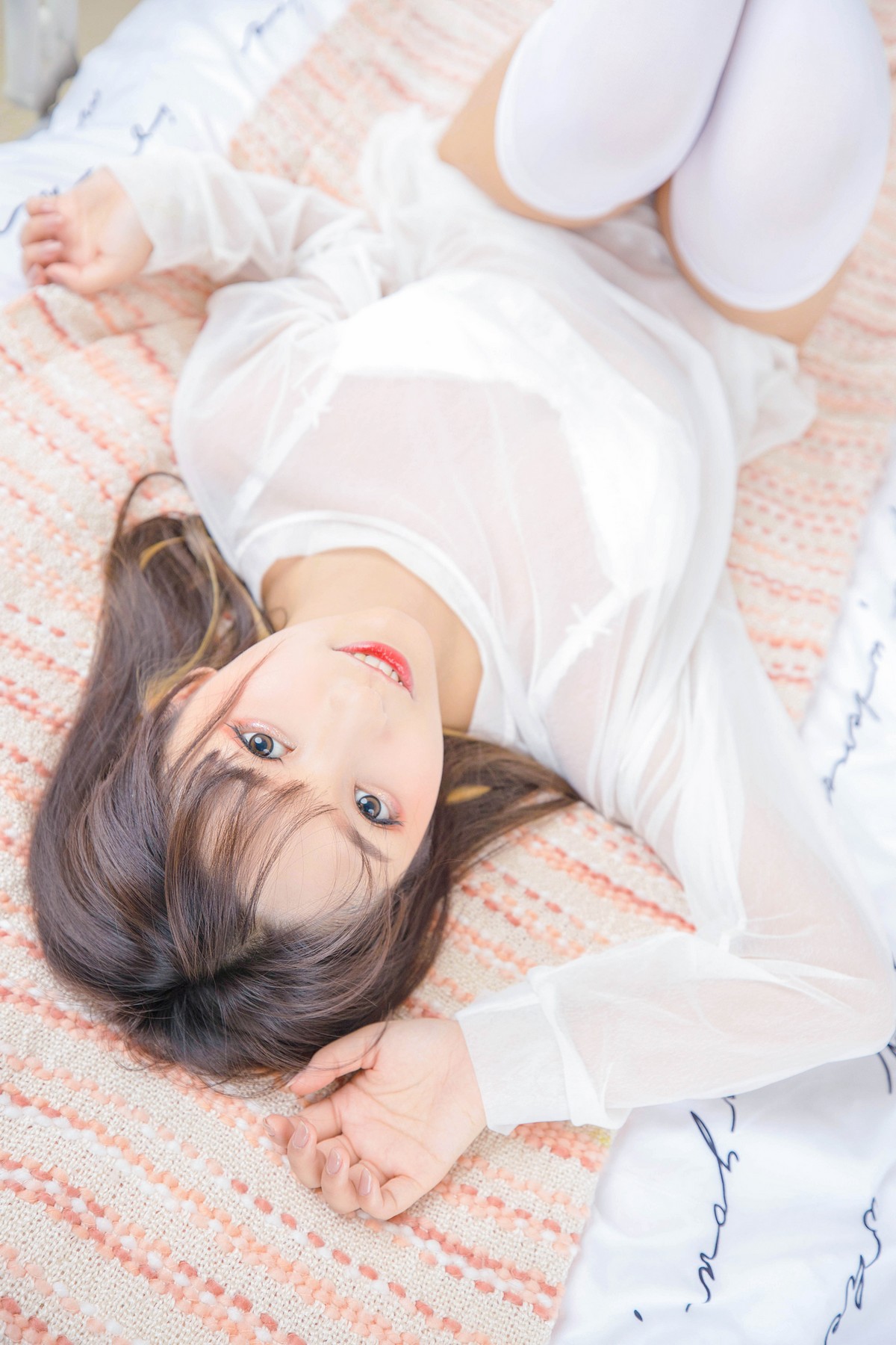 xgyw.top_萝莉美女神楽板真冬猫脚女仆主题性感薄透睡衣露白色蕾丝内衣完美诱惑写真150P