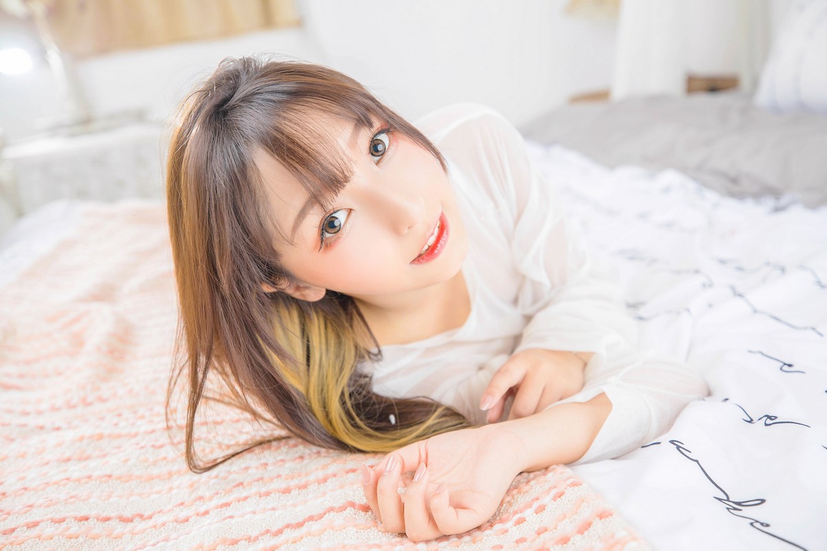 xgyw.top_萝莉美女神楽板真冬猫脚女仆主题性感薄透睡衣露白色蕾丝内衣完美诱惑写真150P