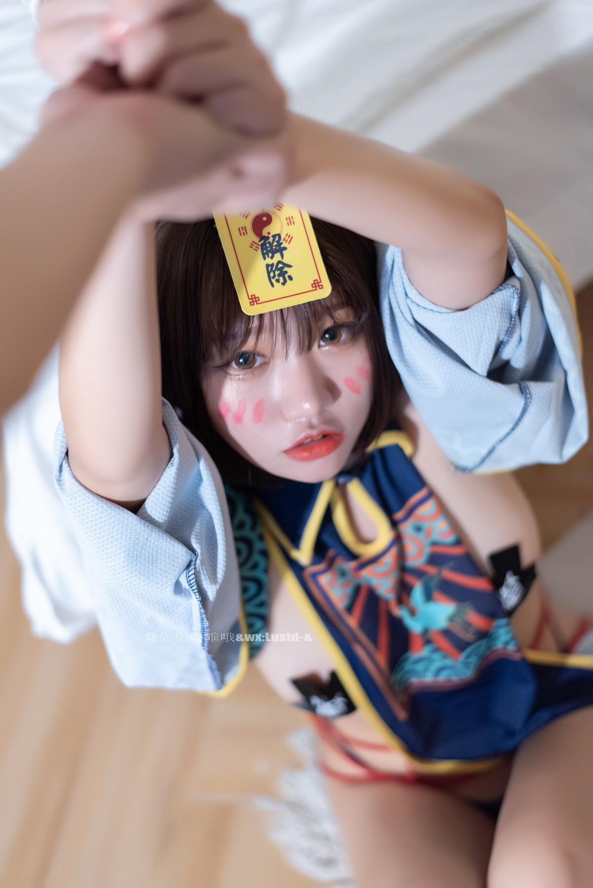 xgyw.top_动漫博主柒柒要乖哦小僵尸主题私房性感真空服饰半撩露豪乳胶带遮点诱惑写真45P