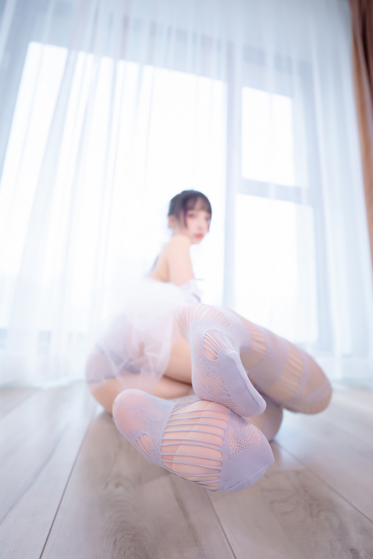 xgyw.top_萝莉美女神楽板真冬意乱情迷主题性感灰色薄透连体内衣配超薄肉丝完美诱惑写真75P