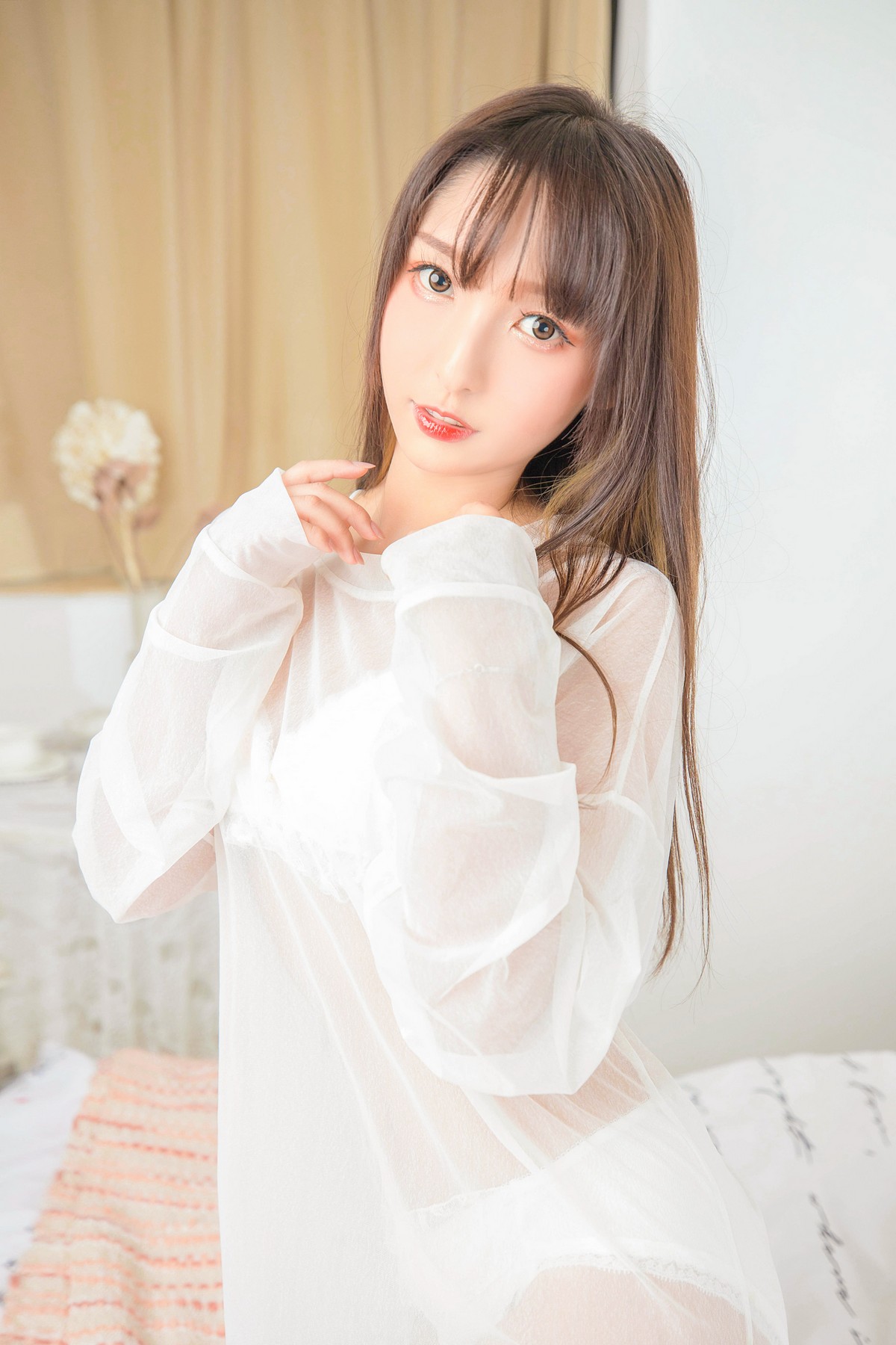 xgyw.top_萝莉美女神楽板真冬猫脚女仆主题性感薄透睡衣露白色蕾丝内衣完美诱惑写真150P