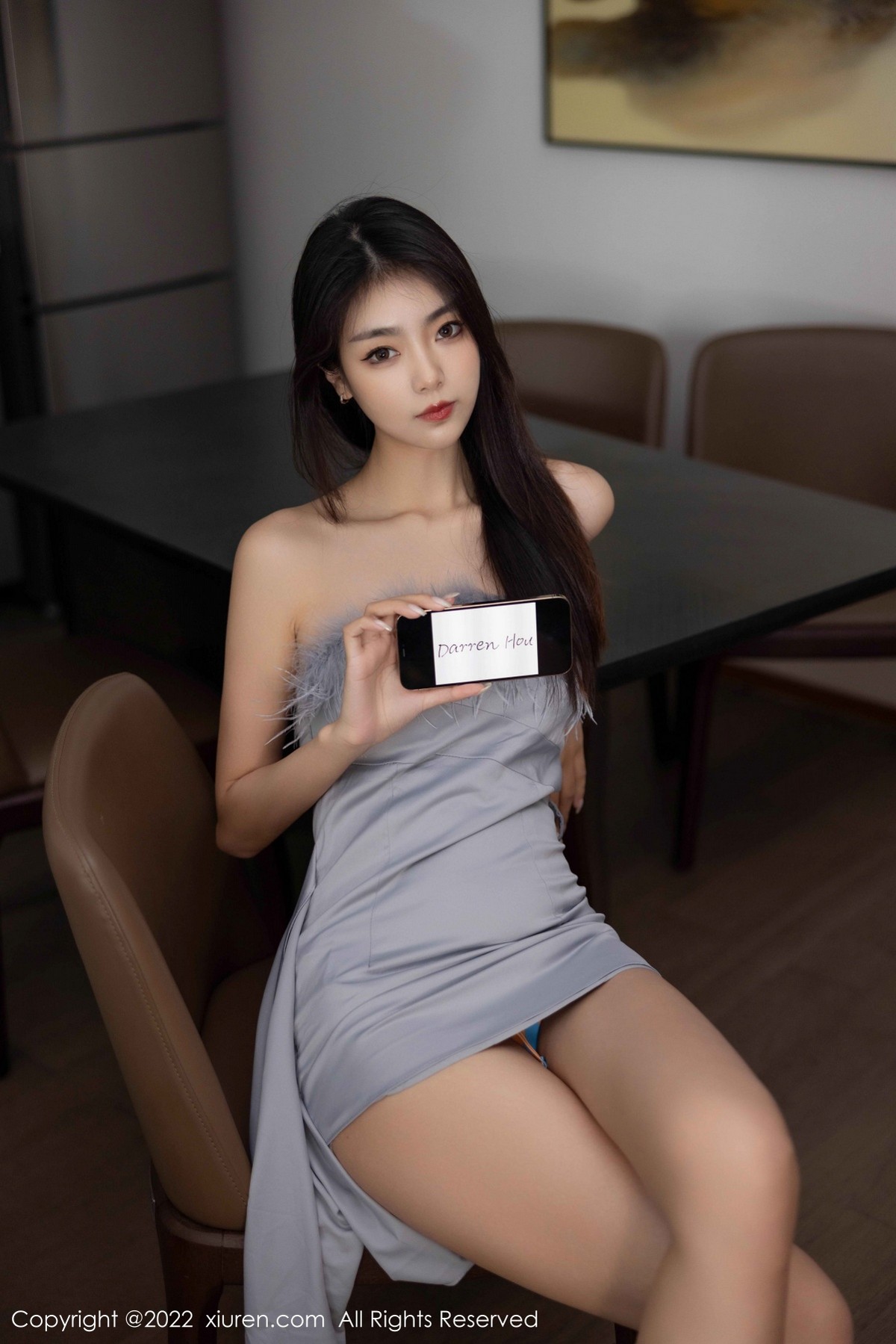 xgyw.top_XiuRen第5664期_模特可乐Vicky性感蓝灰色露肩连衣短裙配超薄肉丝惹火诱惑写真54P