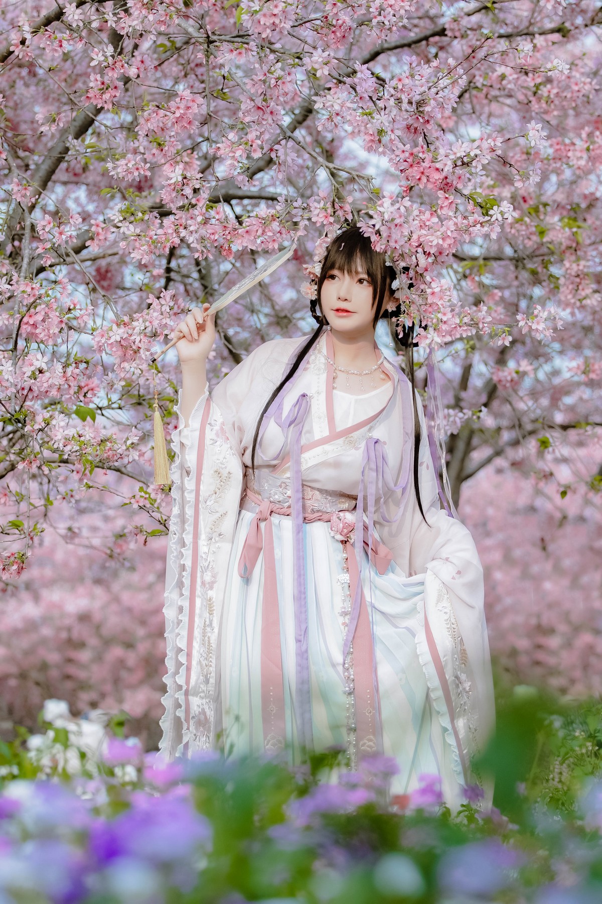 xgyw.top_网络美女Nyako喵子花神祈愿主题户外樱花树下性感古典服饰靓丽迷人写真52P
