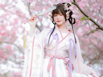 网络青春美女Nyako喵子花神祈愿主题户外樱花树下性感古典服饰性感迷人写真52P