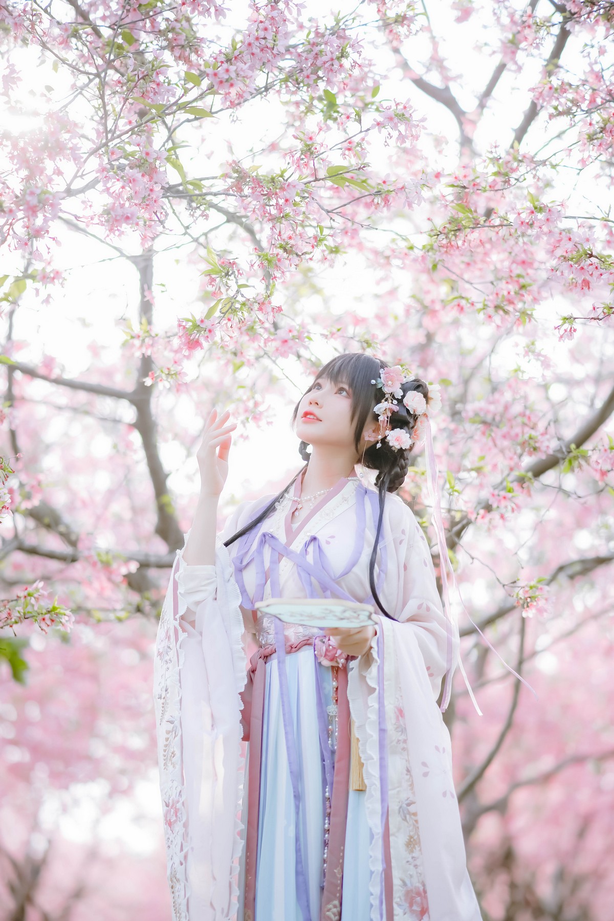 xgyw.top_网络美女Nyako喵子花神祈愿主题户外樱花树下性感古典服饰靓丽迷人写真52P