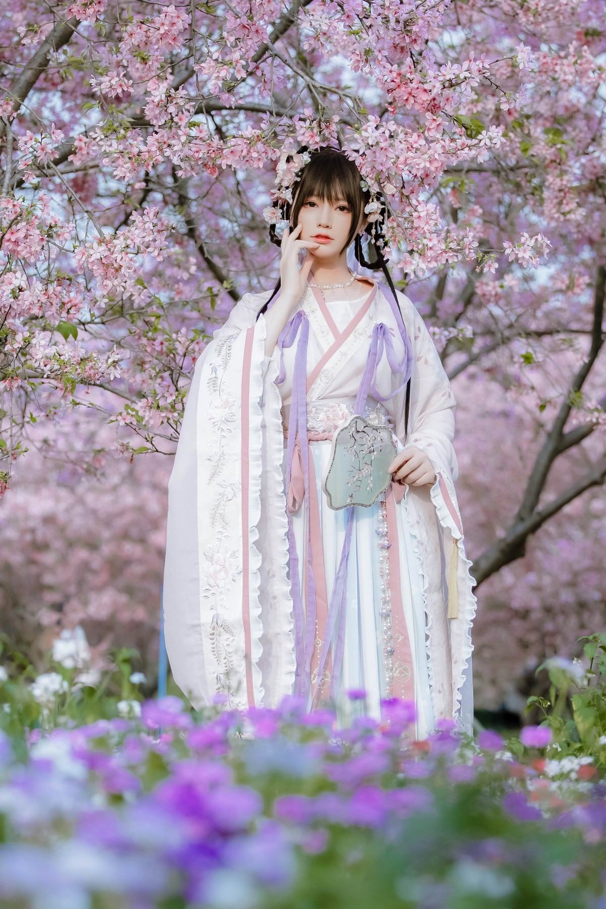xgyw.top_网络美女Nyako喵子花神祈愿主题户外樱花树下性感古典服饰靓丽迷人写真52P