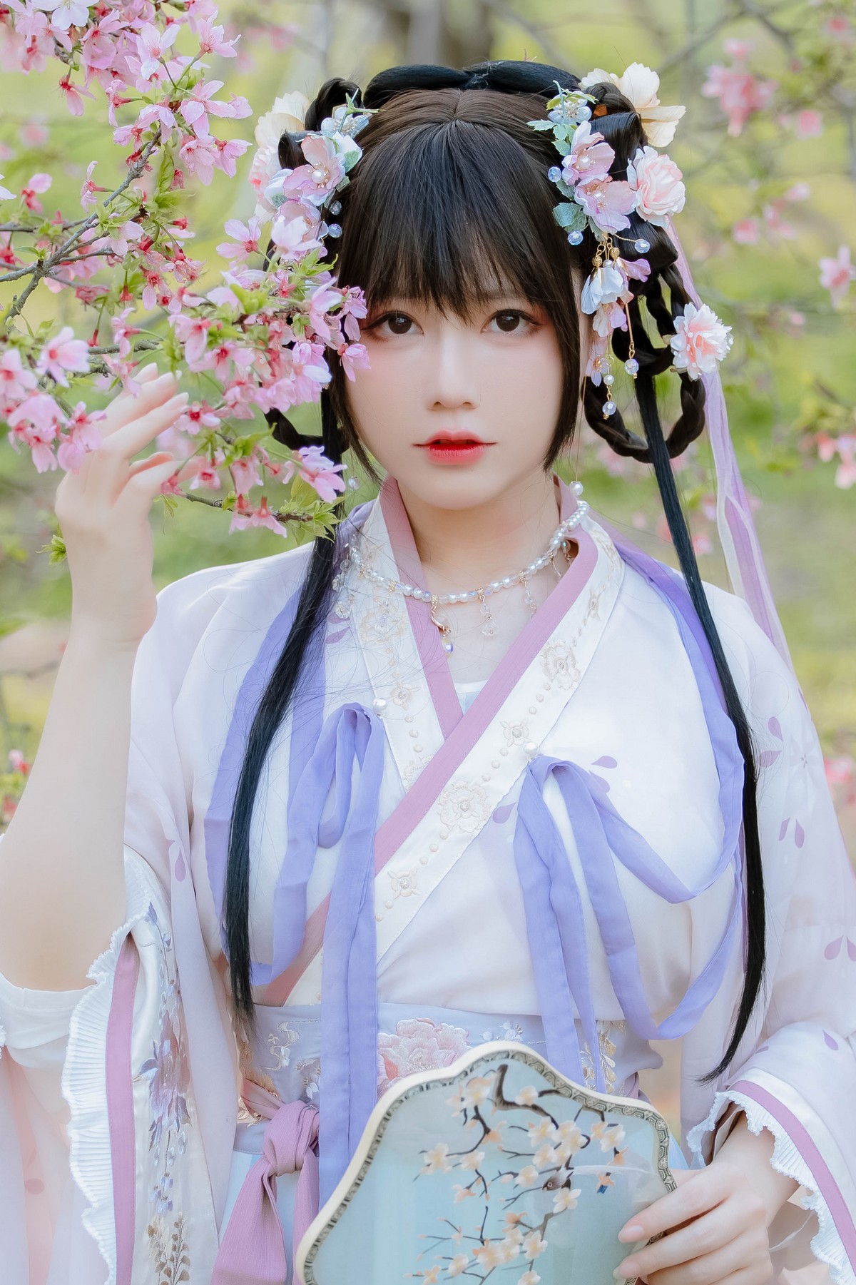 xgyw.top_网络美女Nyako喵子花神祈愿主题户外樱花树下性感古典服饰靓丽迷人写真52P