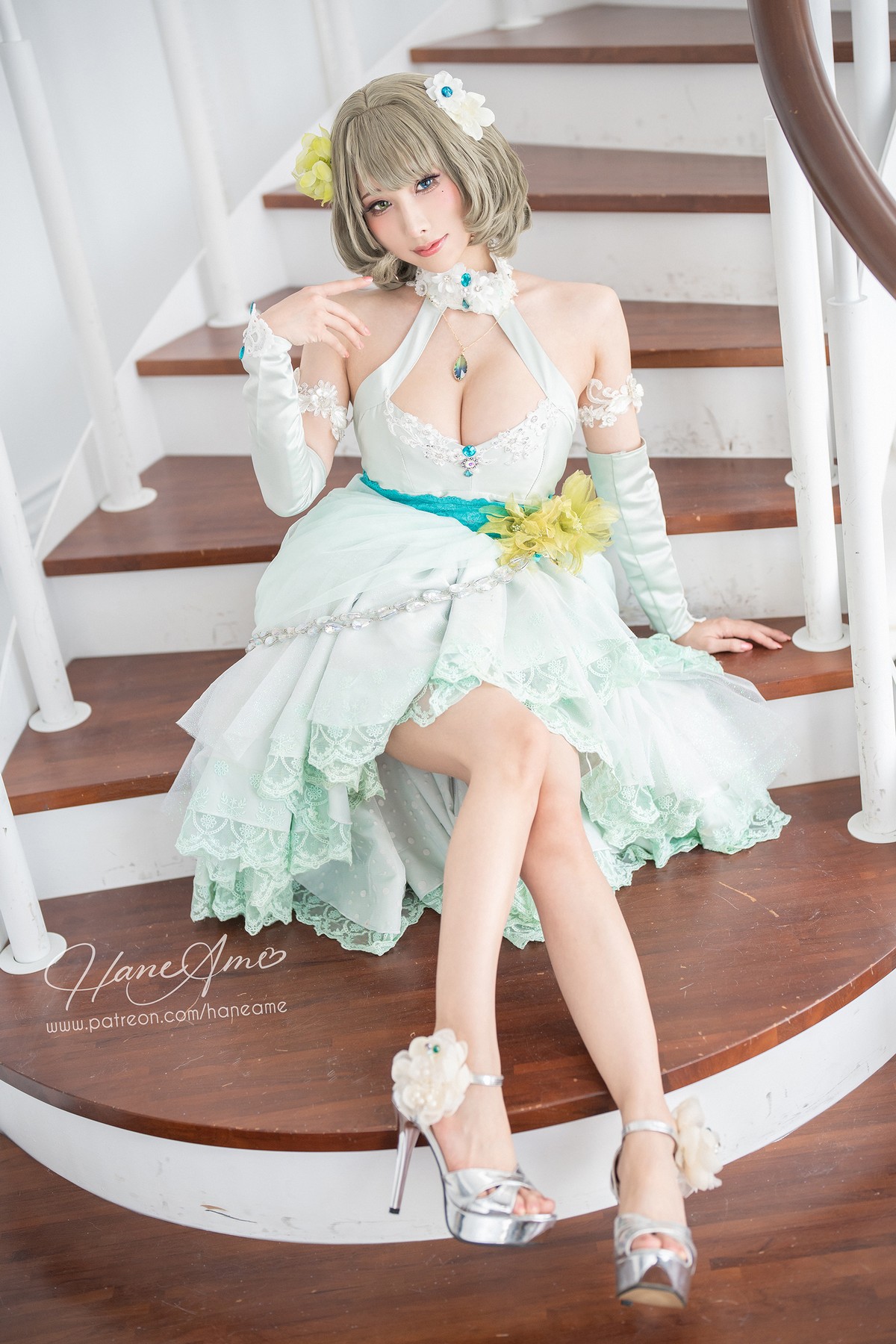 xgyw.top_Coser美女雨波_HaneAme偶像大师主题私房性感低胸礼服秀傲人豪乳诱惑写真41P