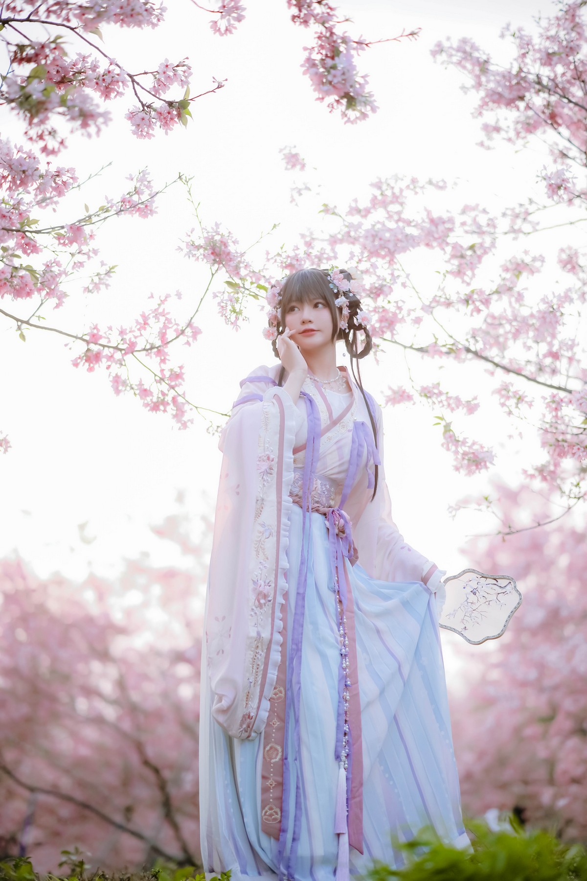 xgyw.top_网络美女Nyako喵子花神祈愿主题户外樱花树下性感古典服饰靓丽迷人写真52P