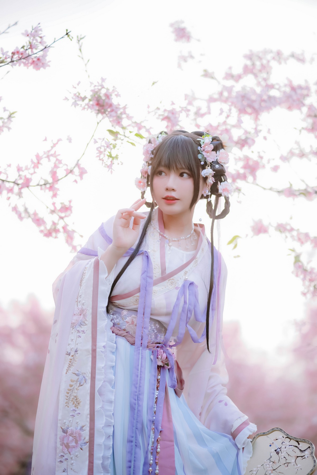 xgyw.top_网络美女Nyako喵子花神祈愿主题户外樱花树下性感古典服饰靓丽迷人写真52P