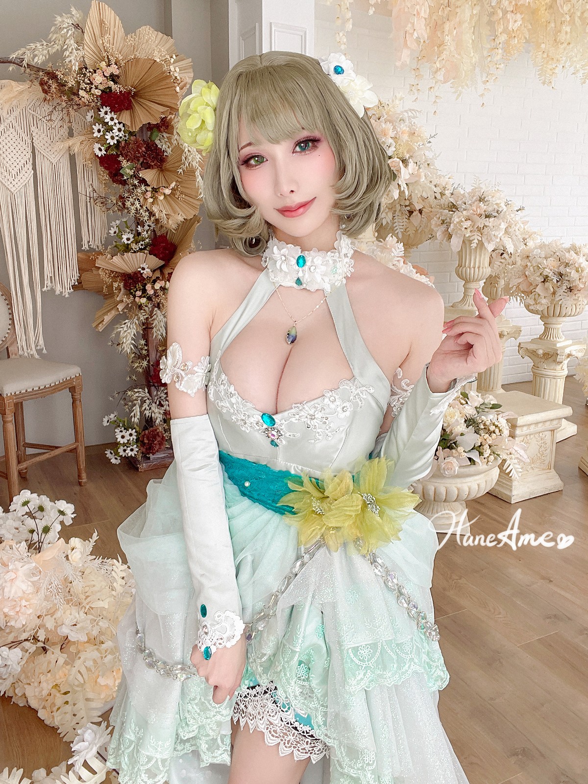 xgyw.top_Coser美女雨波_HaneAme偶像大师主题私房性感低胸礼服秀傲人豪乳诱惑写真41P
