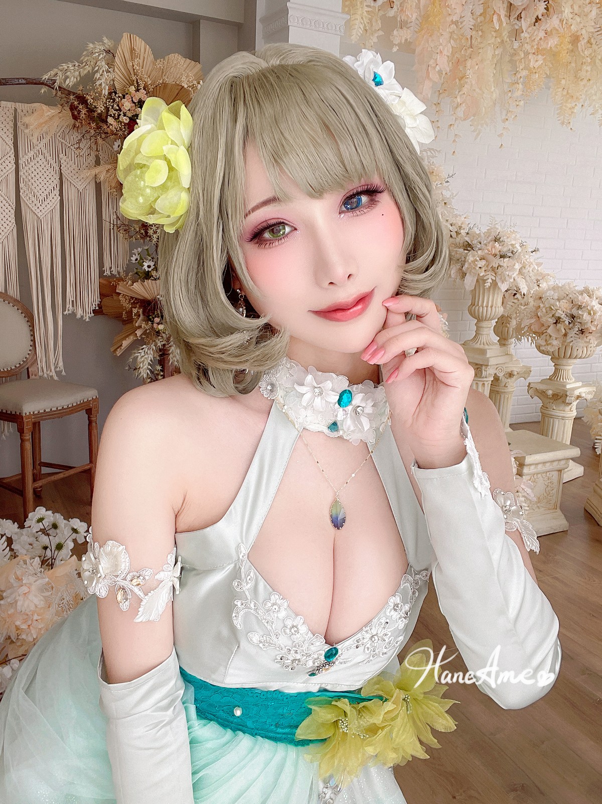 xgyw.top_Coser美女雨波_HaneAme偶像大师主题私房性感低胸礼服秀傲人豪乳诱惑写真41P