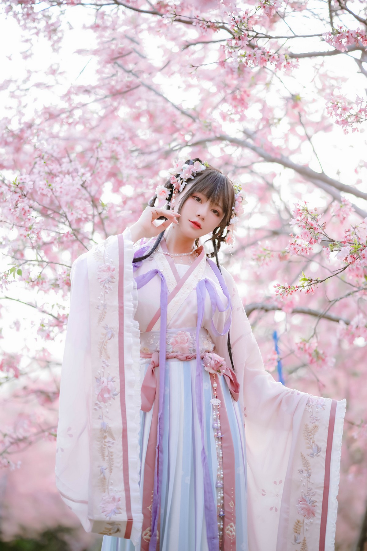 xgyw.top_网络美女Nyako喵子花神祈愿主题户外樱花树下性感古典服饰靓丽迷人写真52P