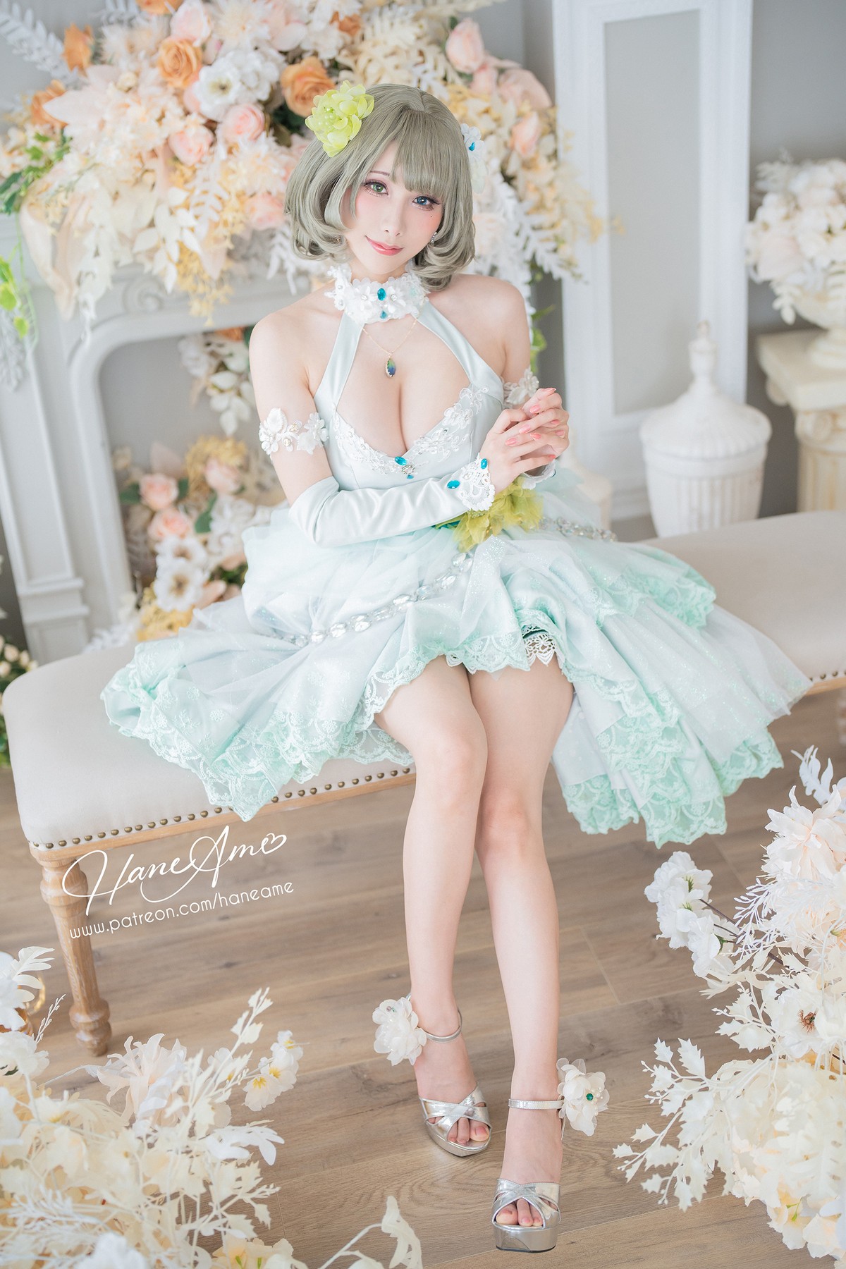 xgyw.top_Coser美女雨波_HaneAme偶像大师主题私房性感低胸礼服秀傲人豪乳诱惑写真41P