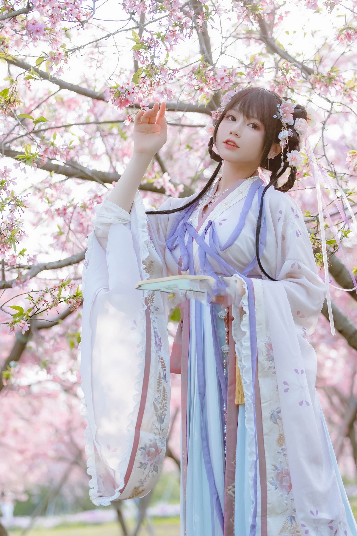xgyw.top_网络美女Nyako喵子花神祈愿主题户外樱花树下性感古典服饰靓丽迷人写真52P