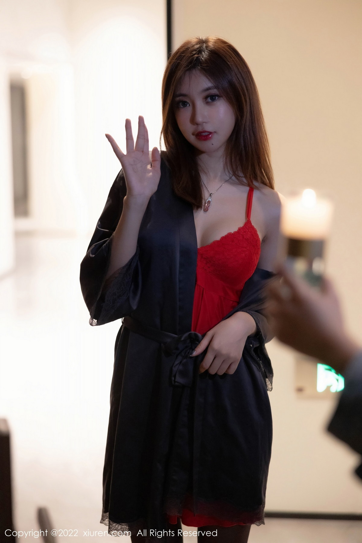 xgyw.top_XiuRen第5671期_女神绮里嘉ula心愿旅拍性感红色睡裙配超薄黑丝妩媚诱惑写真51P