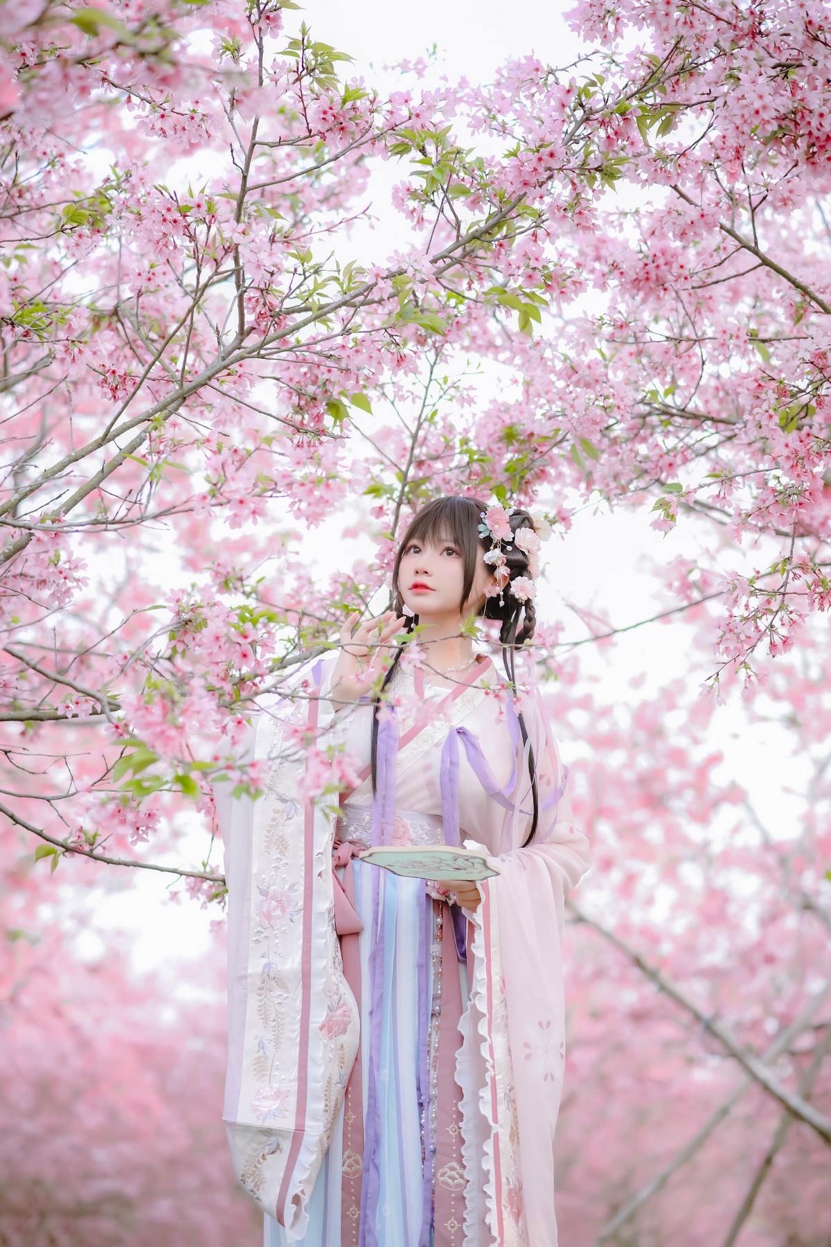 xgyw.top_网络美女Nyako喵子花神祈愿主题户外樱花树下性感古典服饰靓丽迷人写真52P