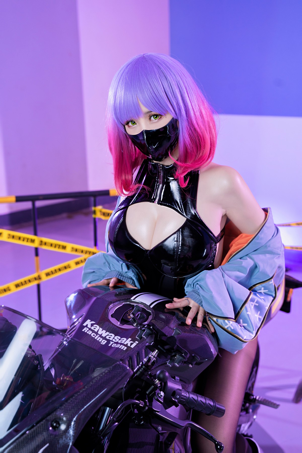 xgyw.top_网络美女miko酱ww-Luna主题机车女郎装扮黑色皮质连体衣配黑丝裤袜诱惑写真31P