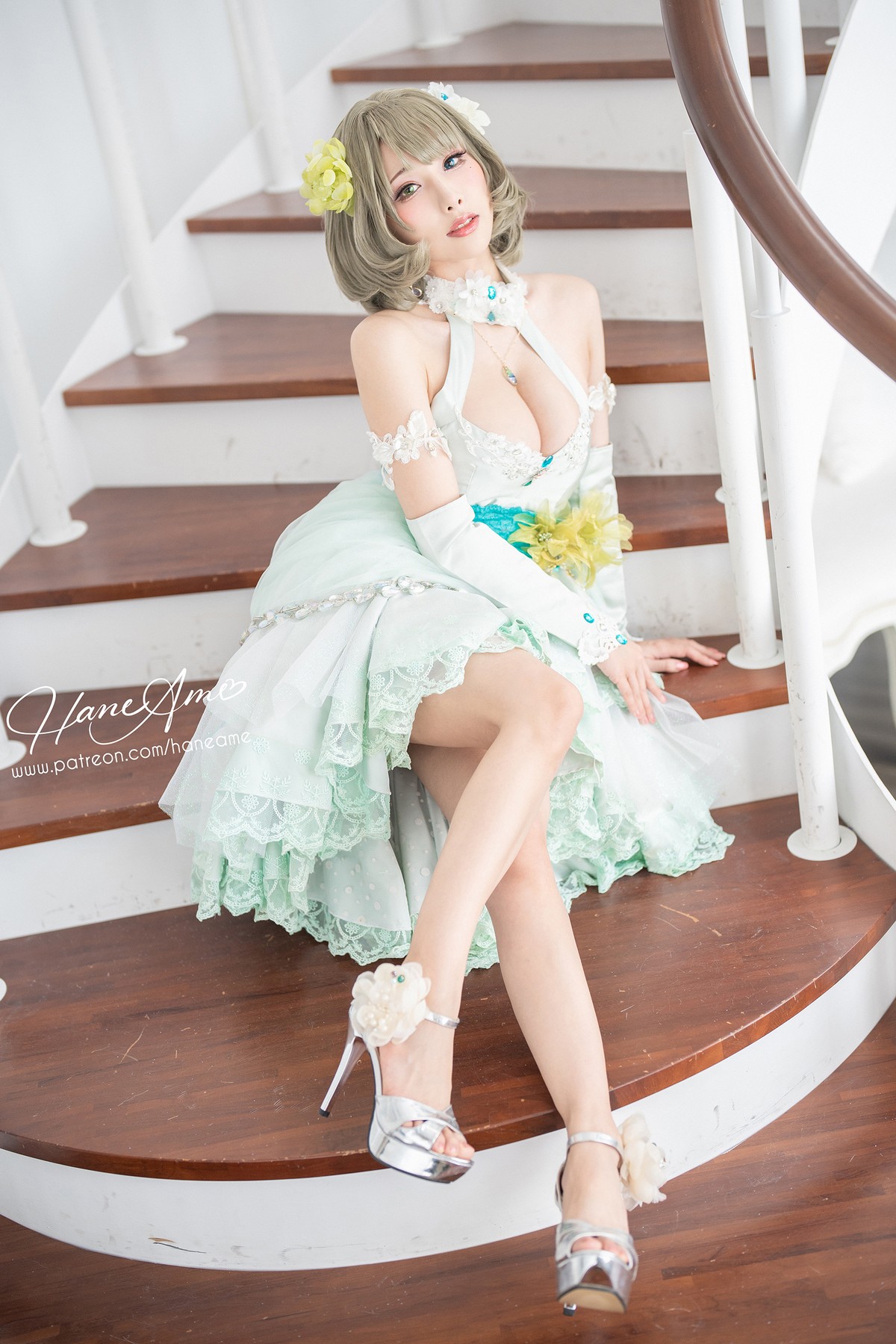 xgyw.top_Coser美女雨波_HaneAme偶像大师主题私房性感低胸礼服秀傲人豪乳诱惑写真41P