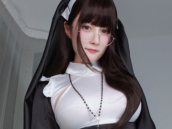 Coser大姐姐白银修女主题黑白修女服配蕾丝吊袜半脱露豪乳血滴子遮点骚扰写真143P