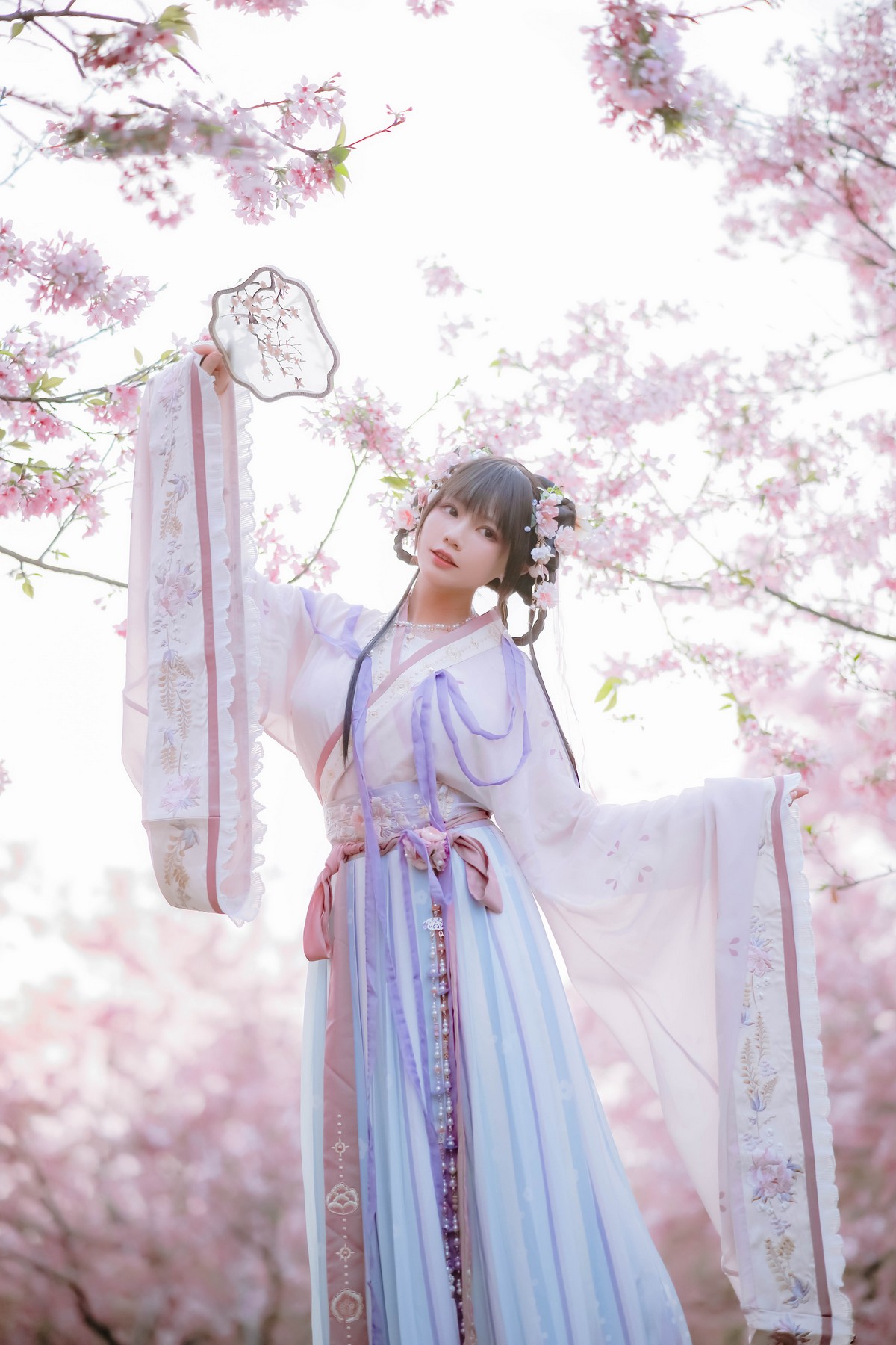 xgyw.top_网络美女Nyako喵子花神祈愿主题户外樱花树下性感古典服饰靓丽迷人写真52P