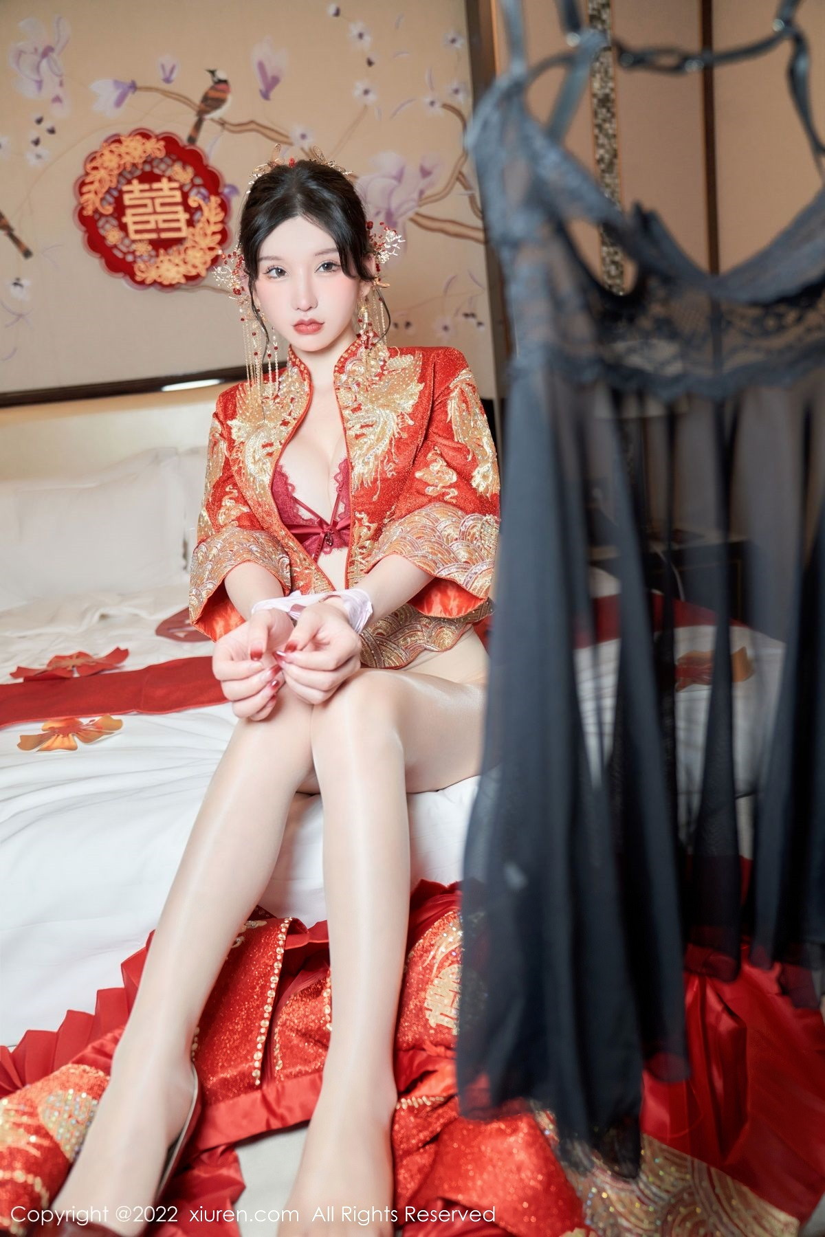 xgyw.top_XiuRen第5675期_女神周于希Sally私房脱新娘装露红色蕾丝内衣超薄肉丝诱惑写真80P