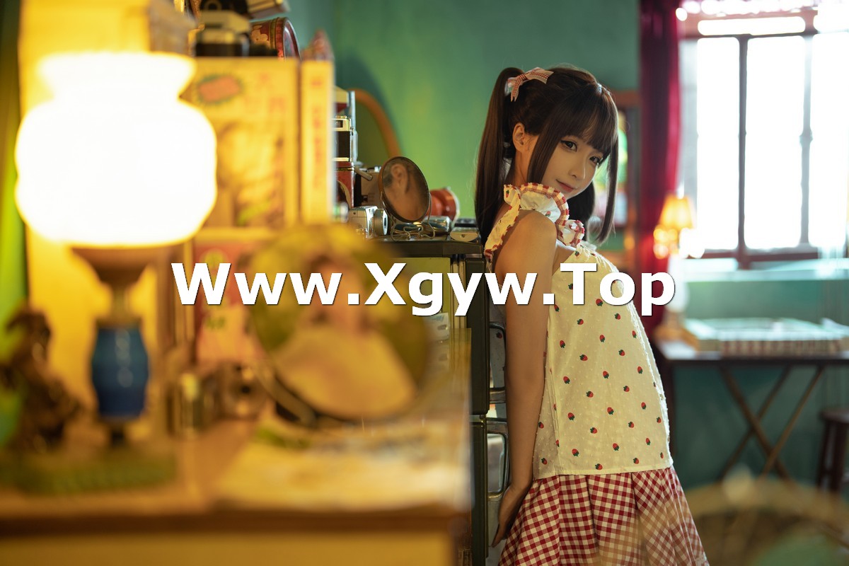 xgyw.top_动漫博主蠢沫沫红格子主题私房性感红格子连身裙半脱露惹火身材极致诱惑写真118P