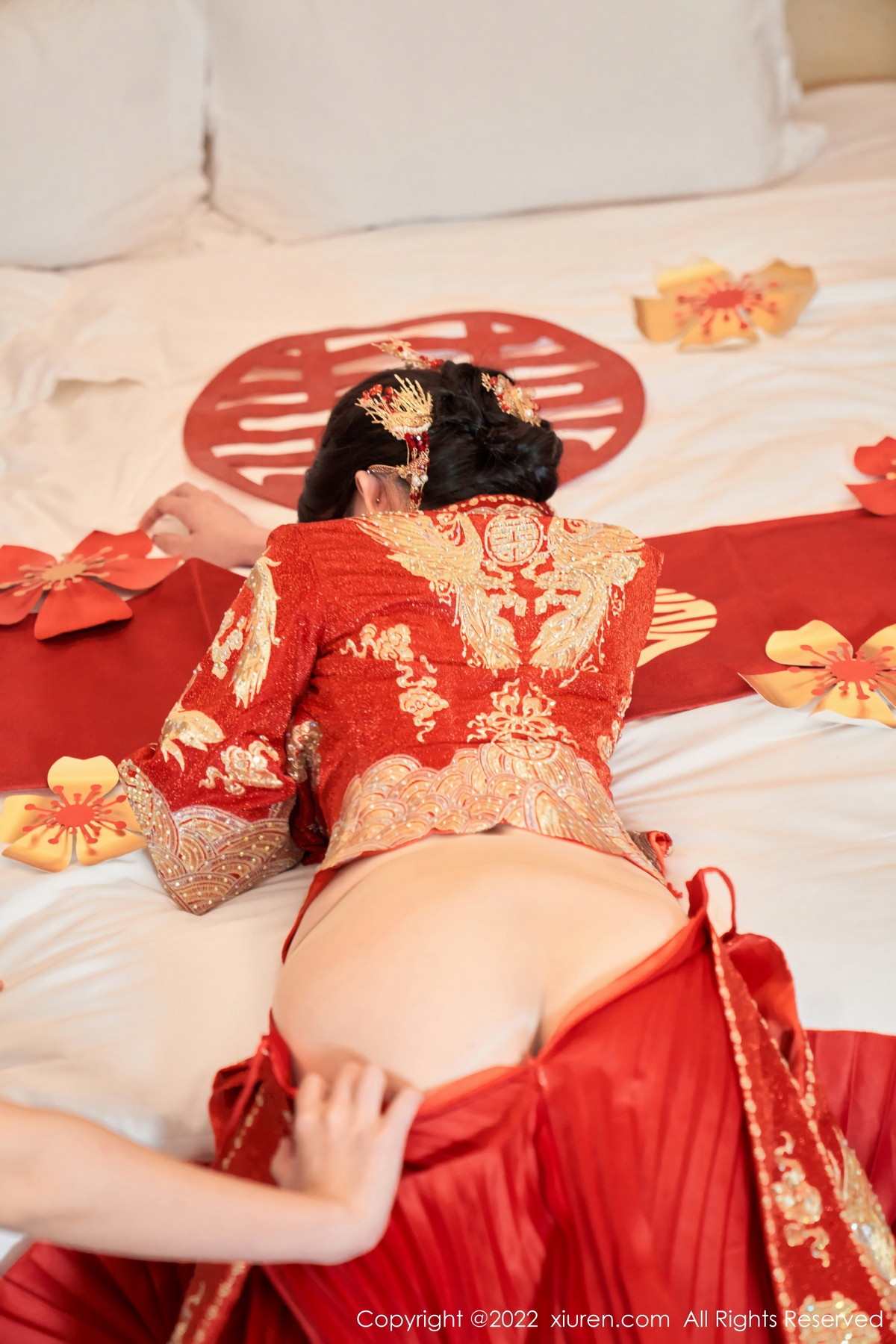 xgyw.top_XiuRen第5675期_女神周于希Sally私房脱新娘装露红色蕾丝内衣超薄肉丝诱惑写真80P
