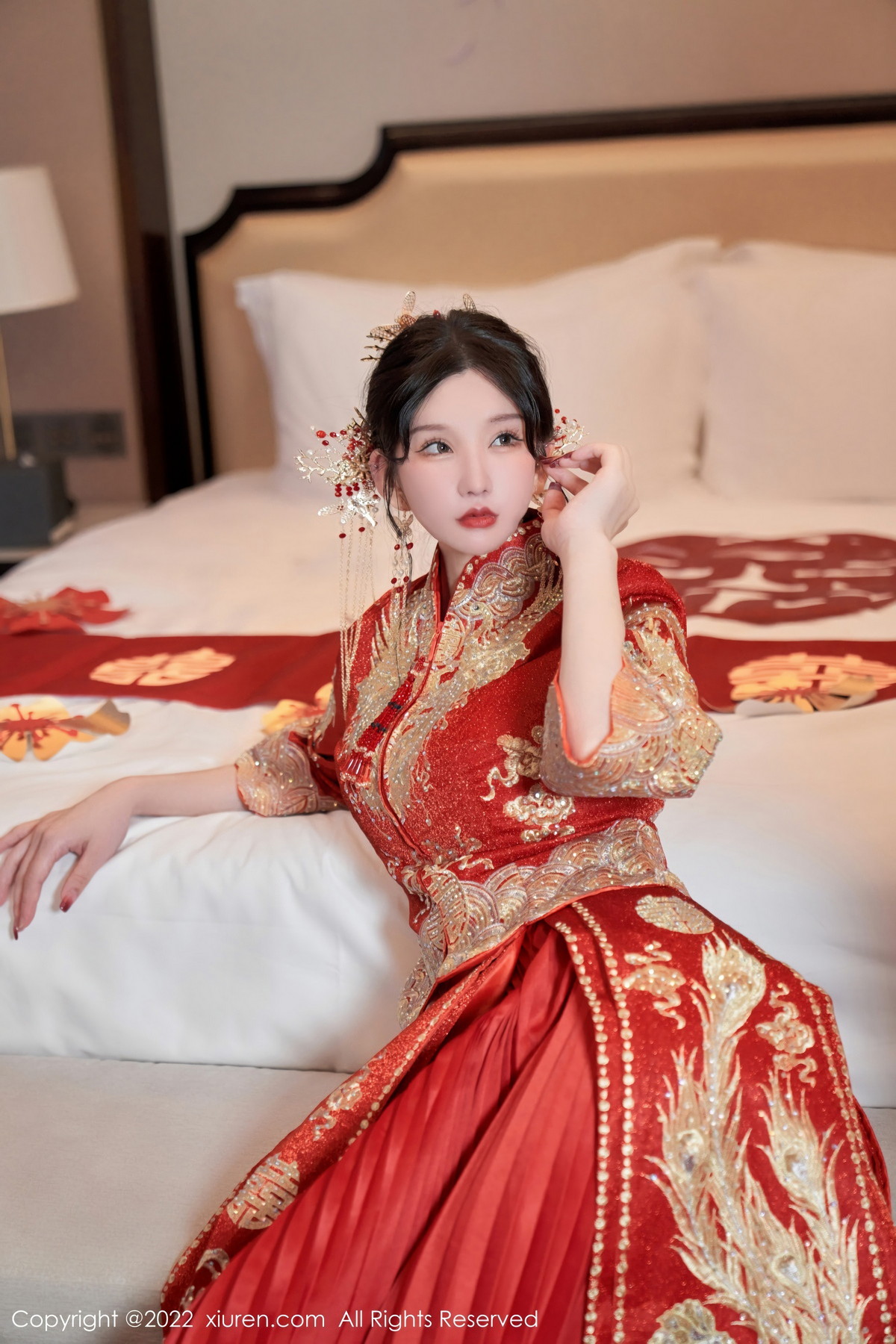 xgyw.top_XiuRen第5675期_女神周于希Sally私房脱新娘装露红色蕾丝内衣超薄肉丝诱惑写真80P