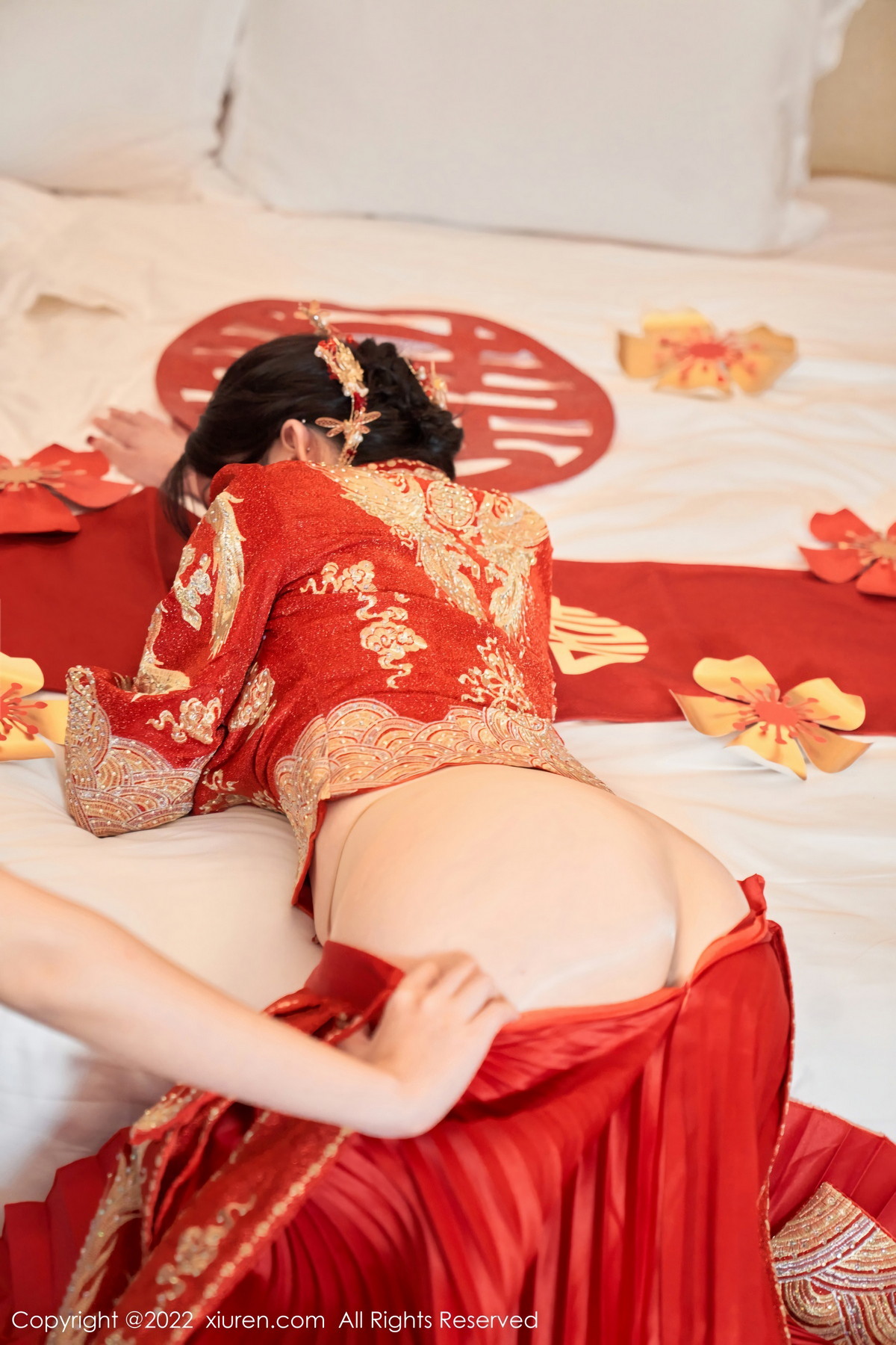 xgyw.top_XiuRen第5675期_女神周于希Sally私房脱新娘装露红色蕾丝内衣超薄肉丝诱惑写真80P