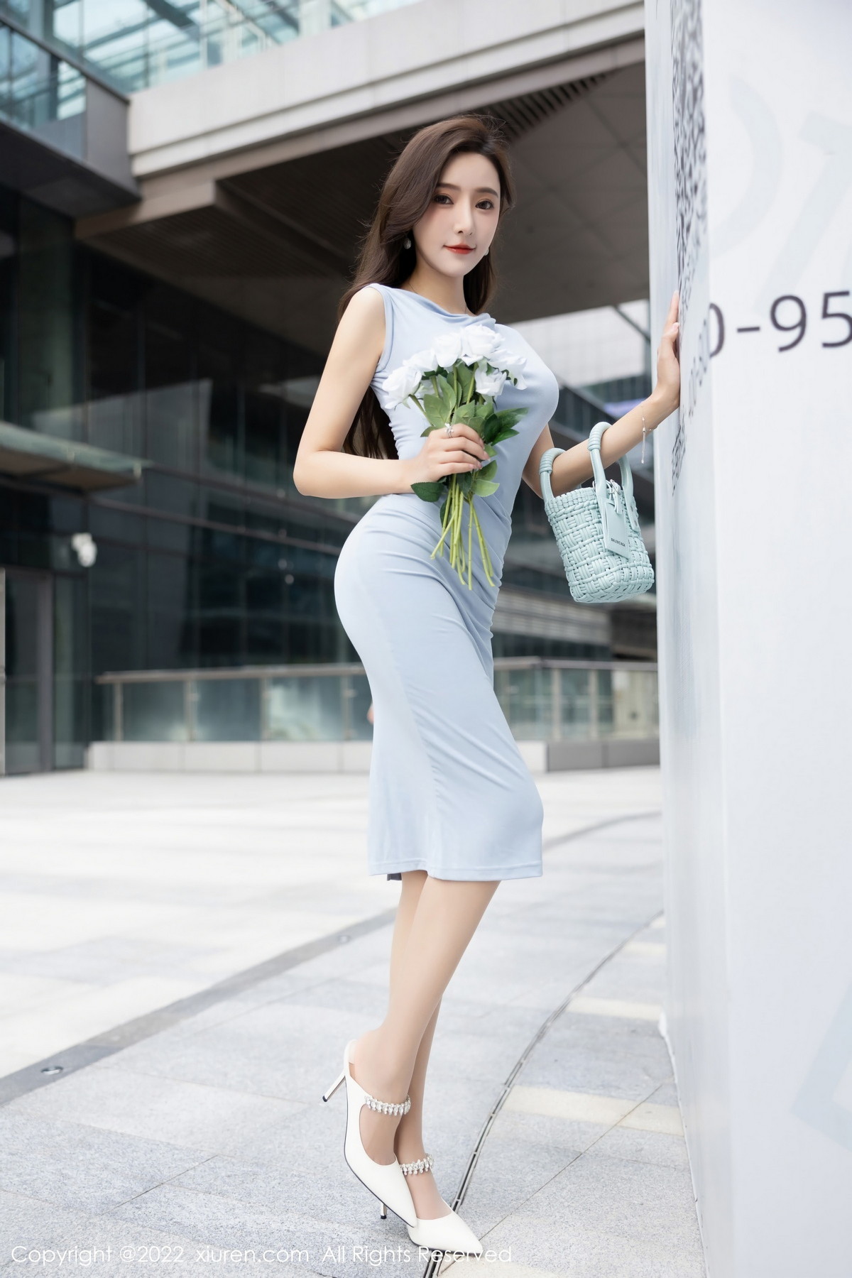 xgyw.top_XiuRen第5674期_女神王馨瑶yanni脱蓝灰连衣裙露紫色蕾丝内衣超薄肉丝诱惑写真90P