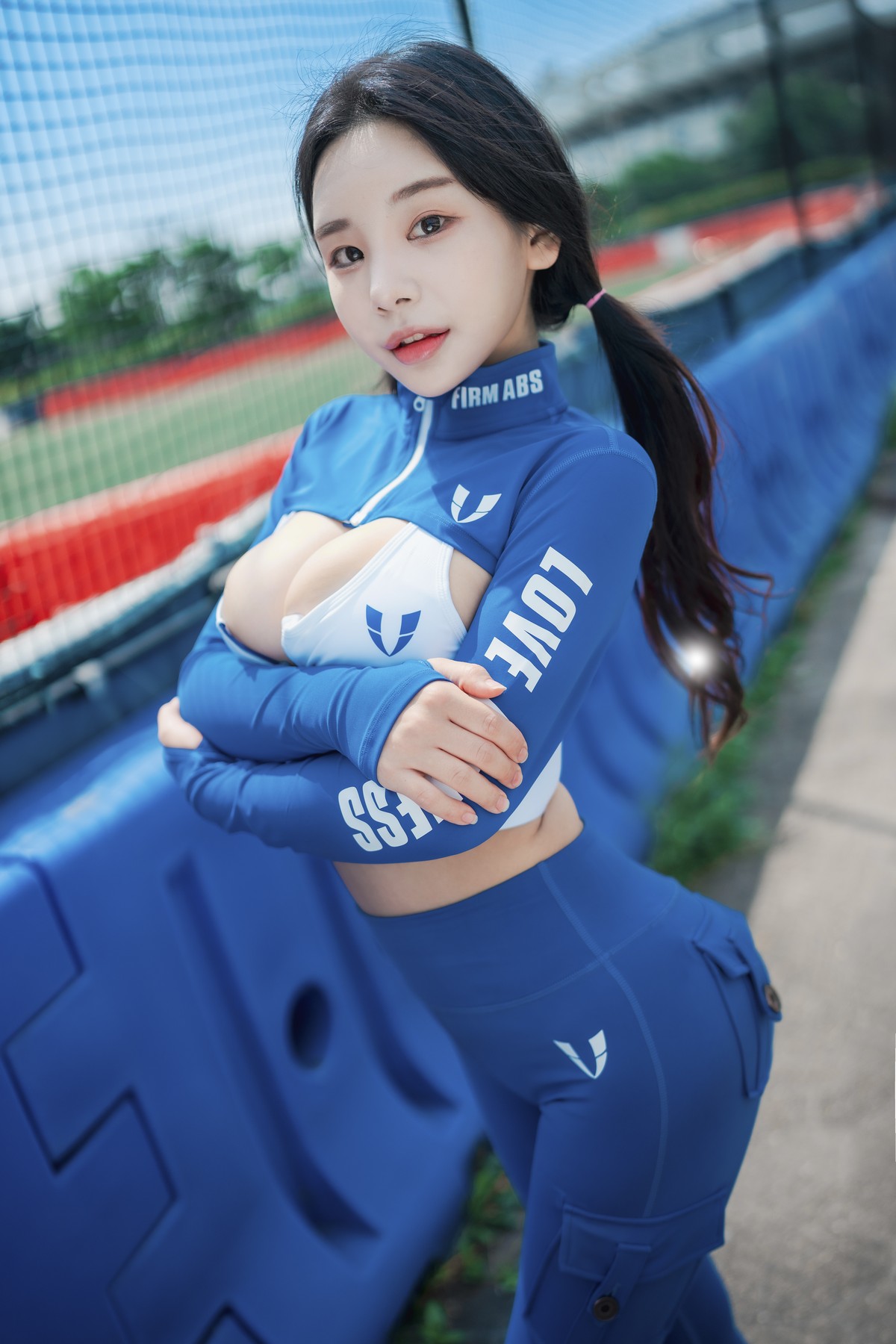 xgyw.top_[DJAWA]No.202_模特Zzyuri_Loose&Tight Refreshing Blue主题性感运动装露豪乳诱惑写真82P