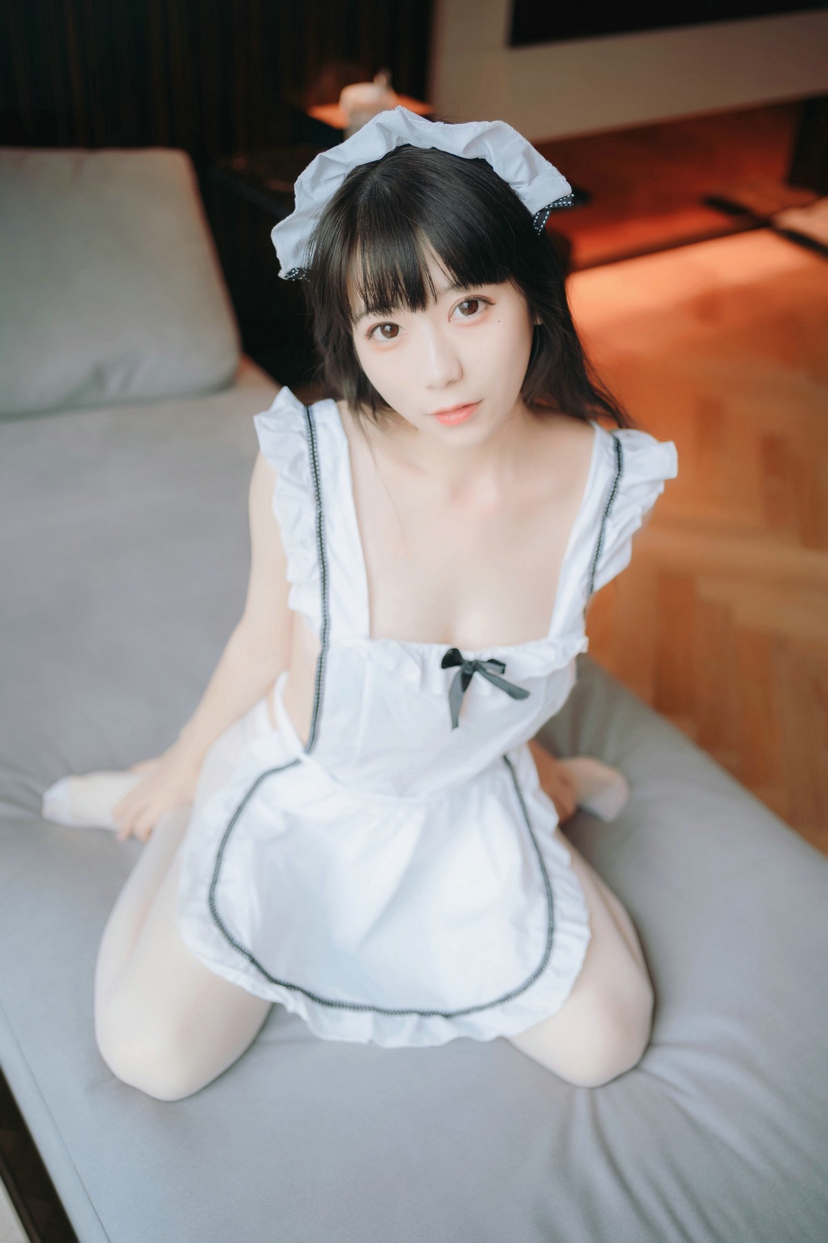 xgyw.top_网络美女Usejan小厨娘主题私房浴室性感真空服饰半露豪乳遮点湿身诱惑写真46P