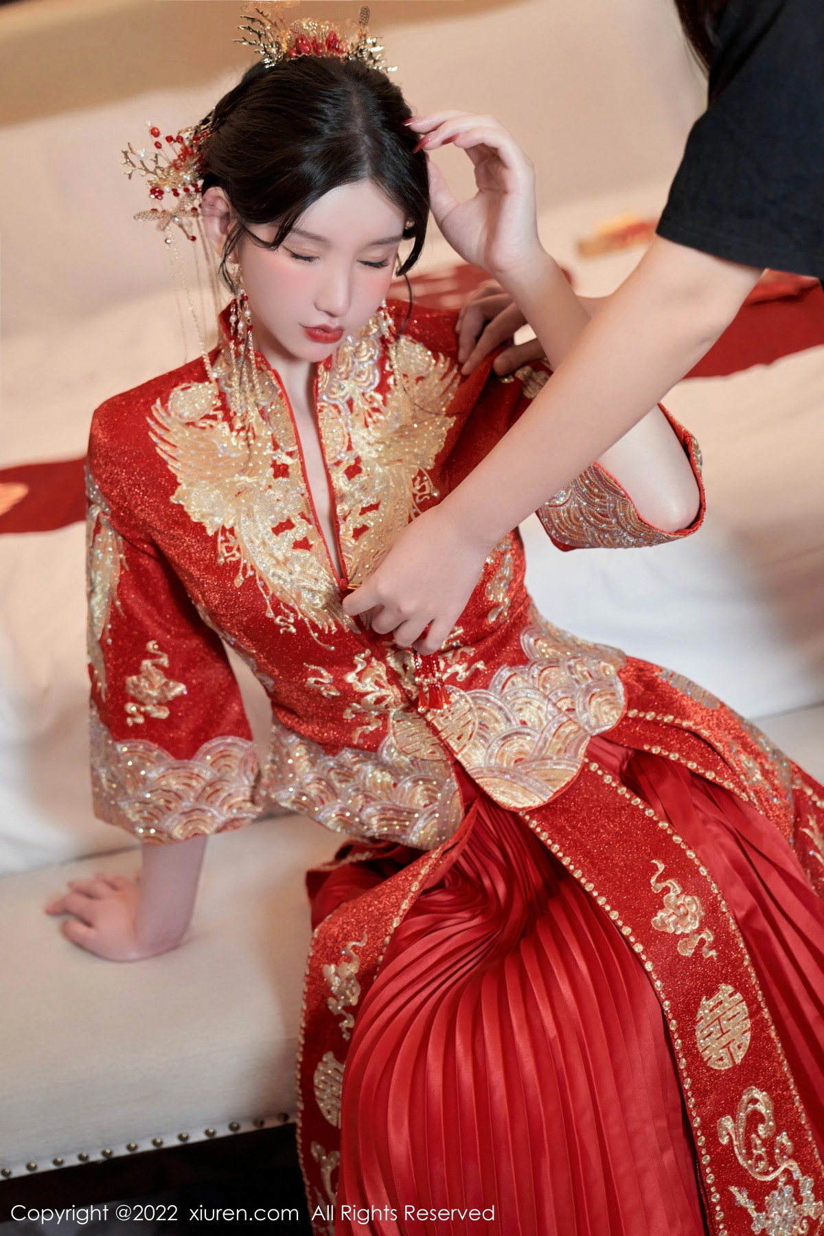 xgyw.top_XiuRen第5675期_女神周于希Sally私房脱新娘装露红色蕾丝内衣超薄肉丝诱惑写真80P