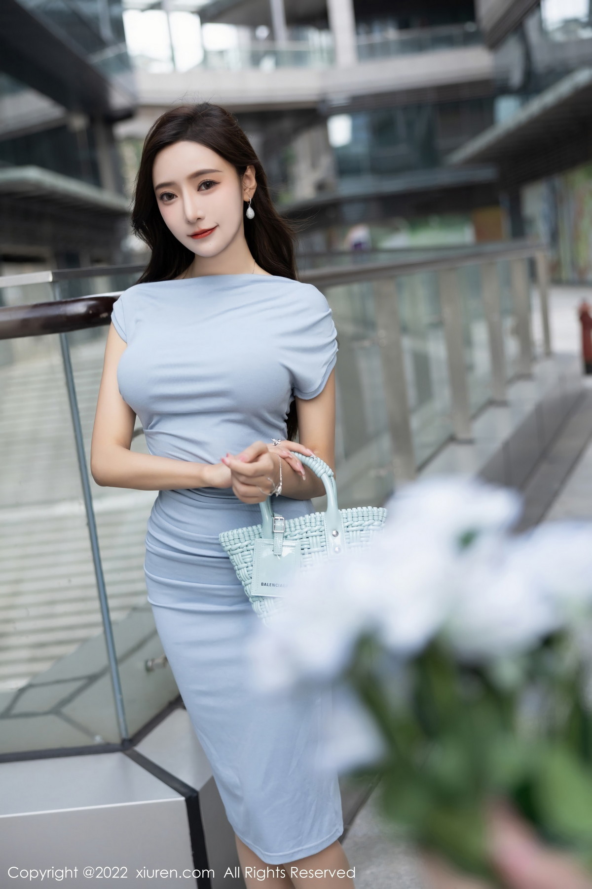 xgyw.top_XiuRen第5674期_女神王馨瑶yanni脱蓝灰连衣裙露紫色蕾丝内衣超薄肉丝诱惑写真90P