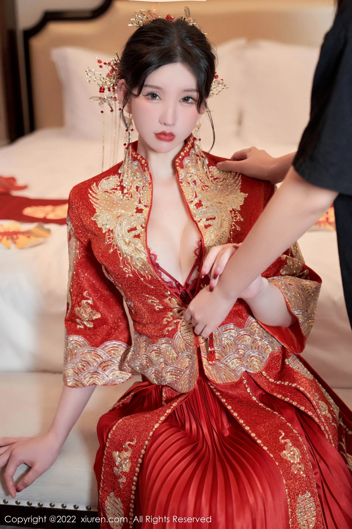 xgyw.top_XiuRen第5675期_女神周于希Sally私房脱新娘装露红色蕾丝内衣超薄肉丝诱惑写真80P
