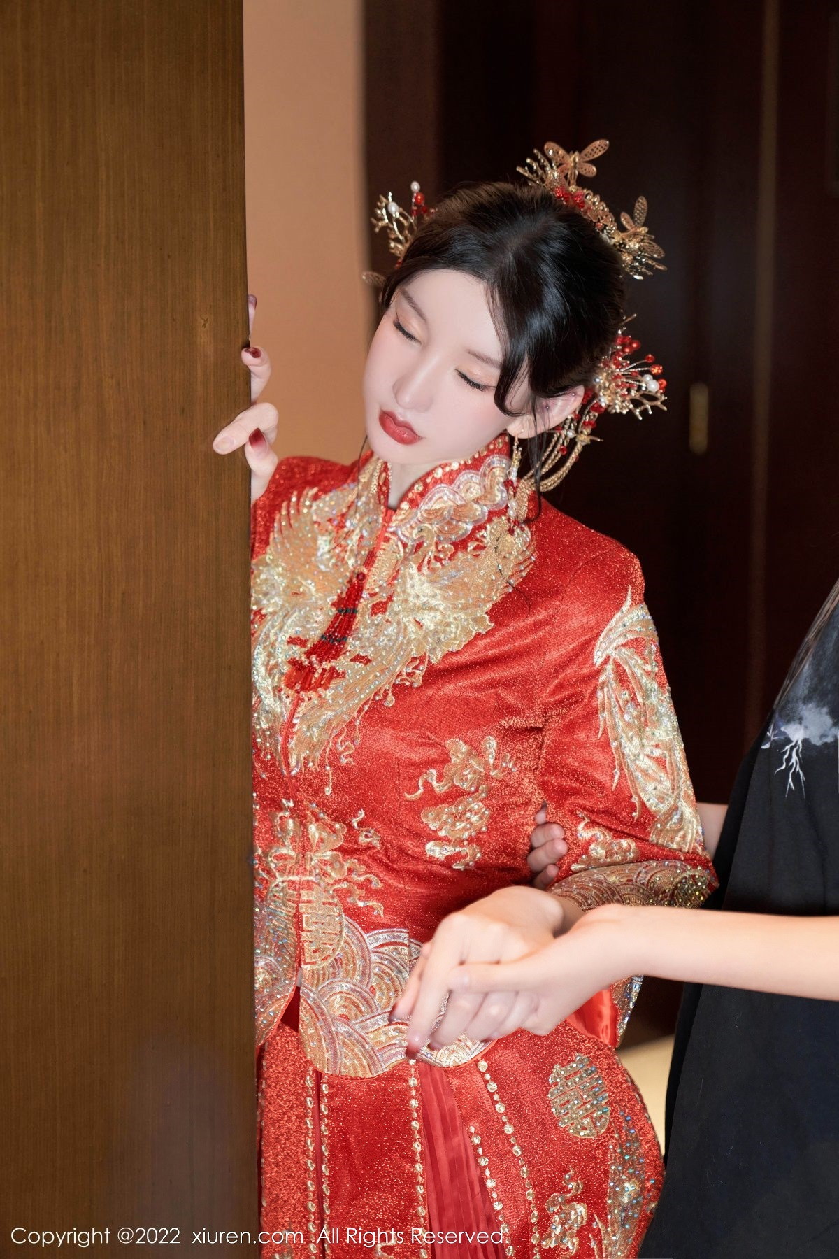 xgyw.top_XiuRen第5675期_女神周于希Sally私房脱新娘装露红色蕾丝内衣超薄肉丝诱惑写真80P